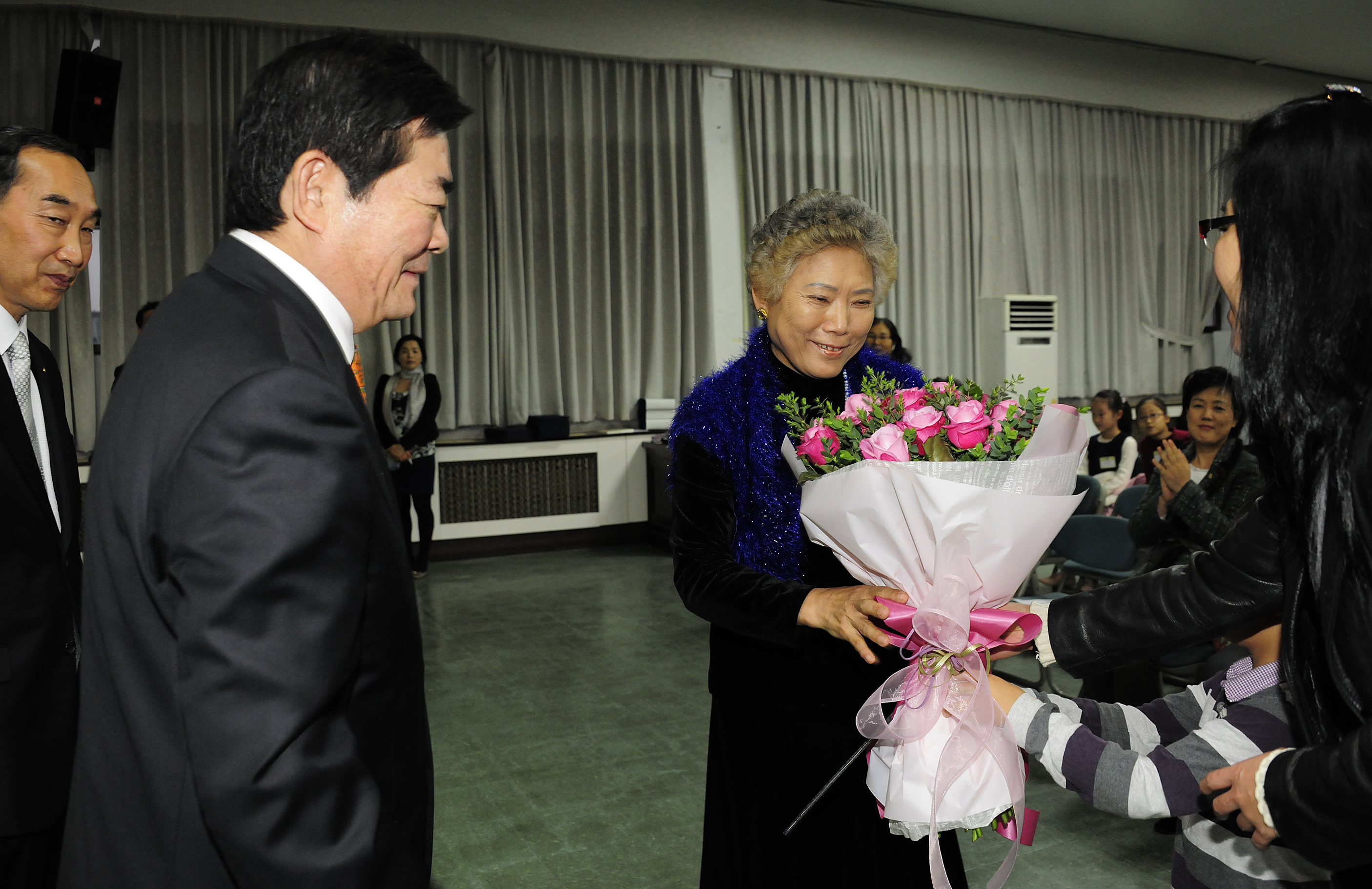 20111128-새마을문고 제16회 광진구민 독서경진대회 시상식 43557.JPG