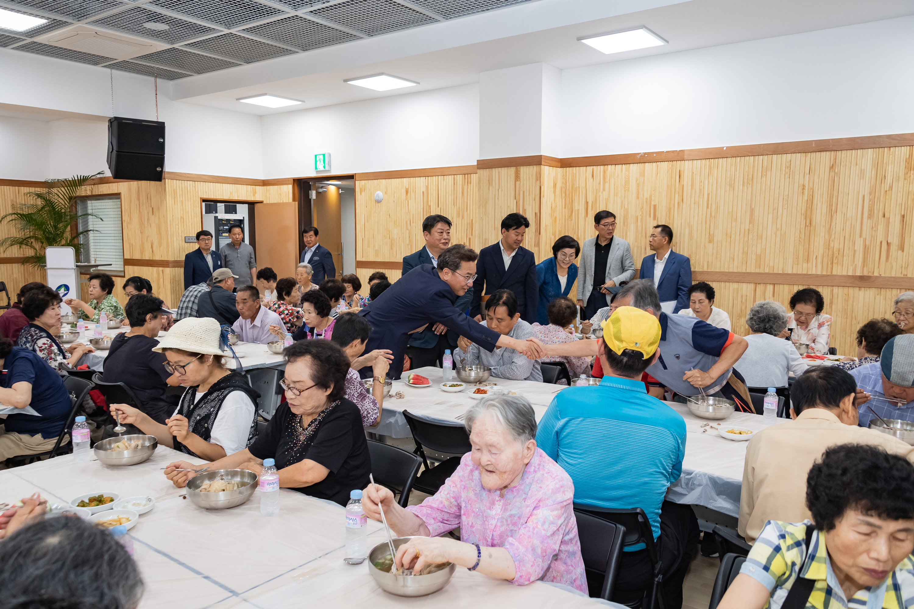 20190822-건강한 여름나기 '사랑의 孝 삼계탕' 드리기 20190822-107489_S_202601.jpg