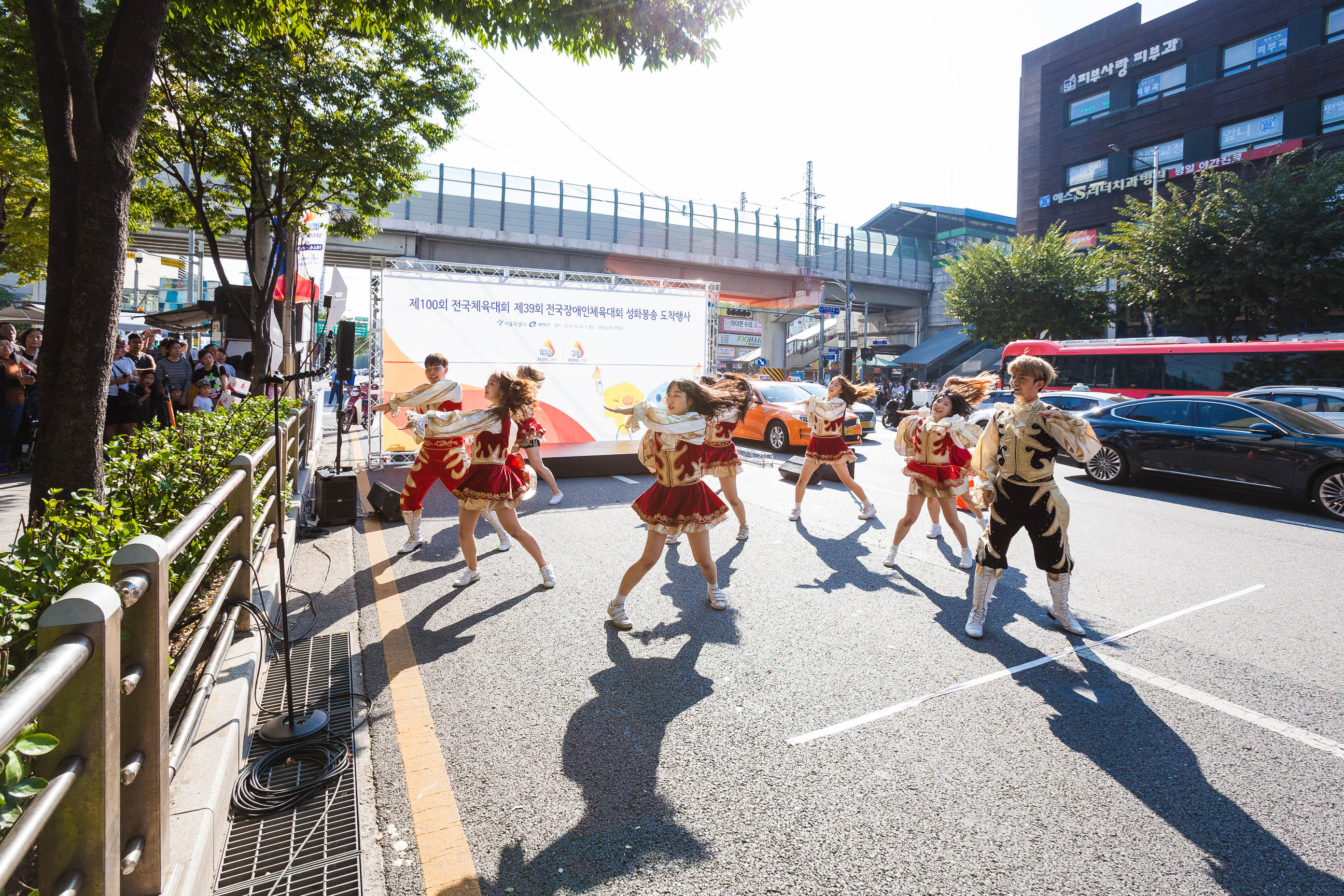 20190929-제100회 전국체전 및 제39회 전국장애인체전 성화봉송행사 IMG_8534_s_165131.jpg