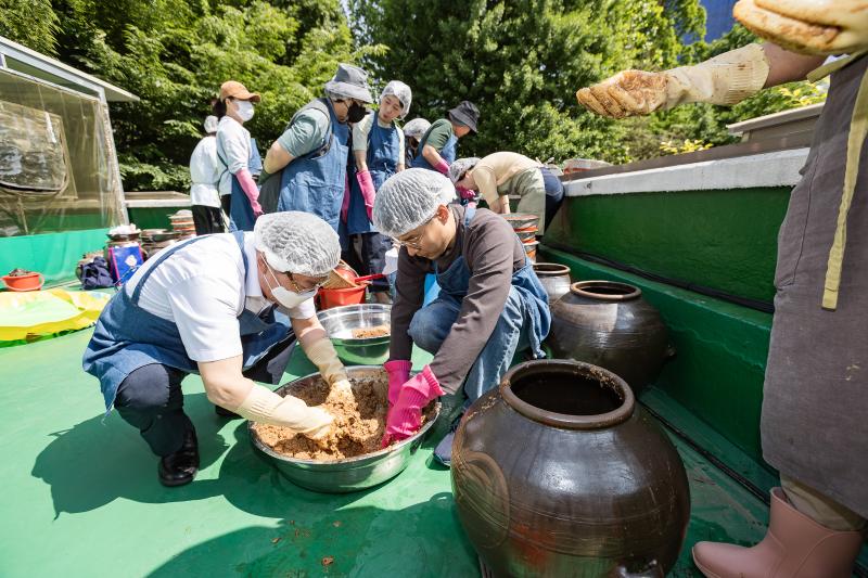 20240510-이웃과 함께하는 전통식품 장 담그기 광진장독대 240510_0124_G_152332.jpg