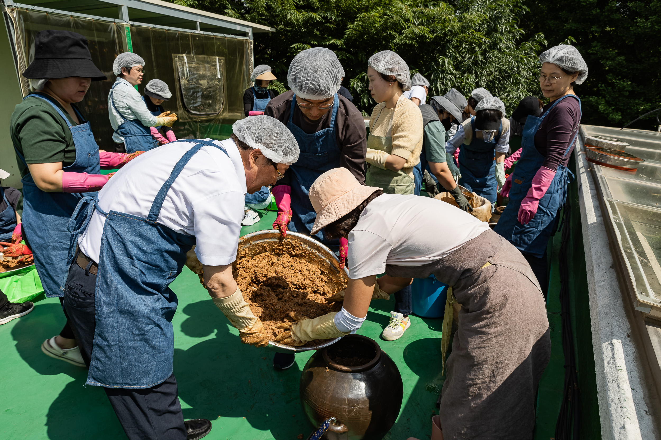 20240510-이웃과 함께하는 전통식품 장 담그기 광진장독대 240510_0203_G_152333.jpg