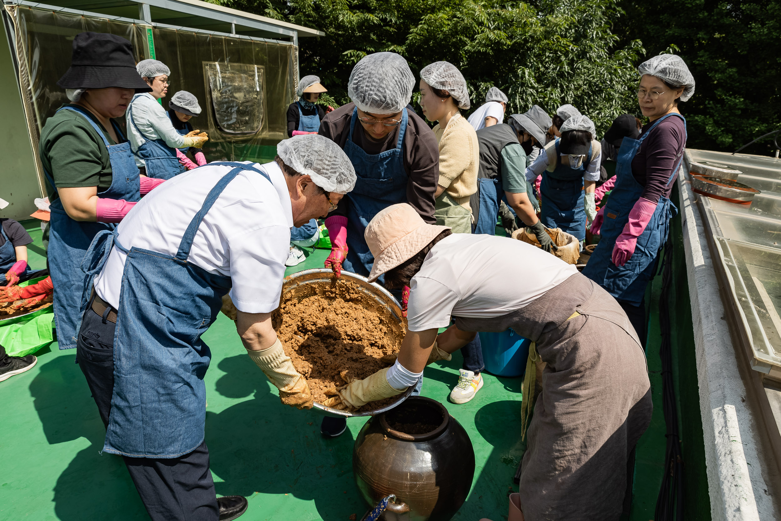 20240510-이웃과 함께하는 전통식품 장 담그기 광진장독대 240510_0209_G_152334.jpg