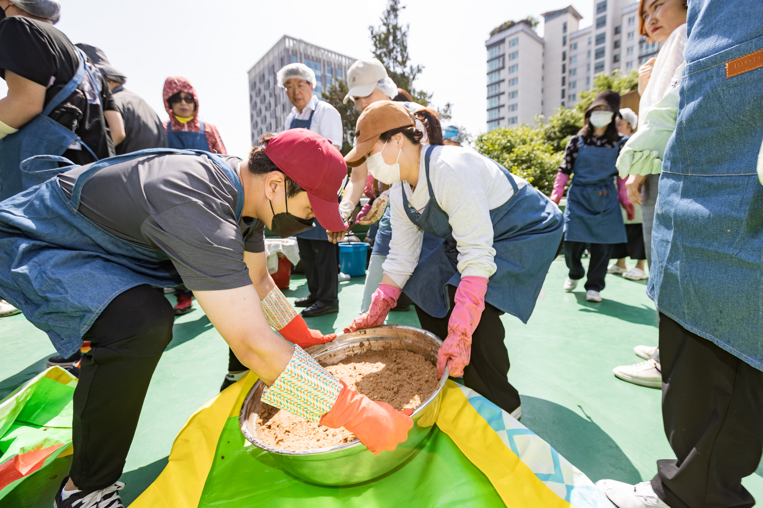 20240510-이웃과 함께하는 전통식품 장 담그기 광진장독대 240510_0333_G_152335.jpg