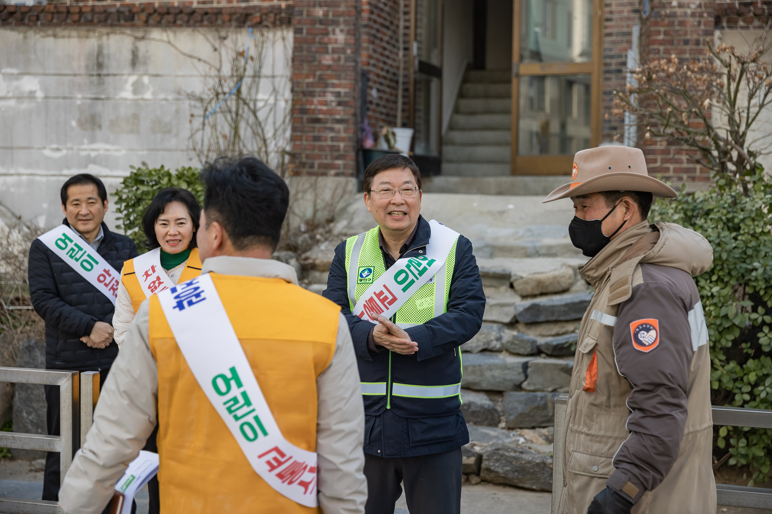 20240318-등굣길 교통안전지킴이 및 통학로 현장점검 240318_0117_G_095046.jpg