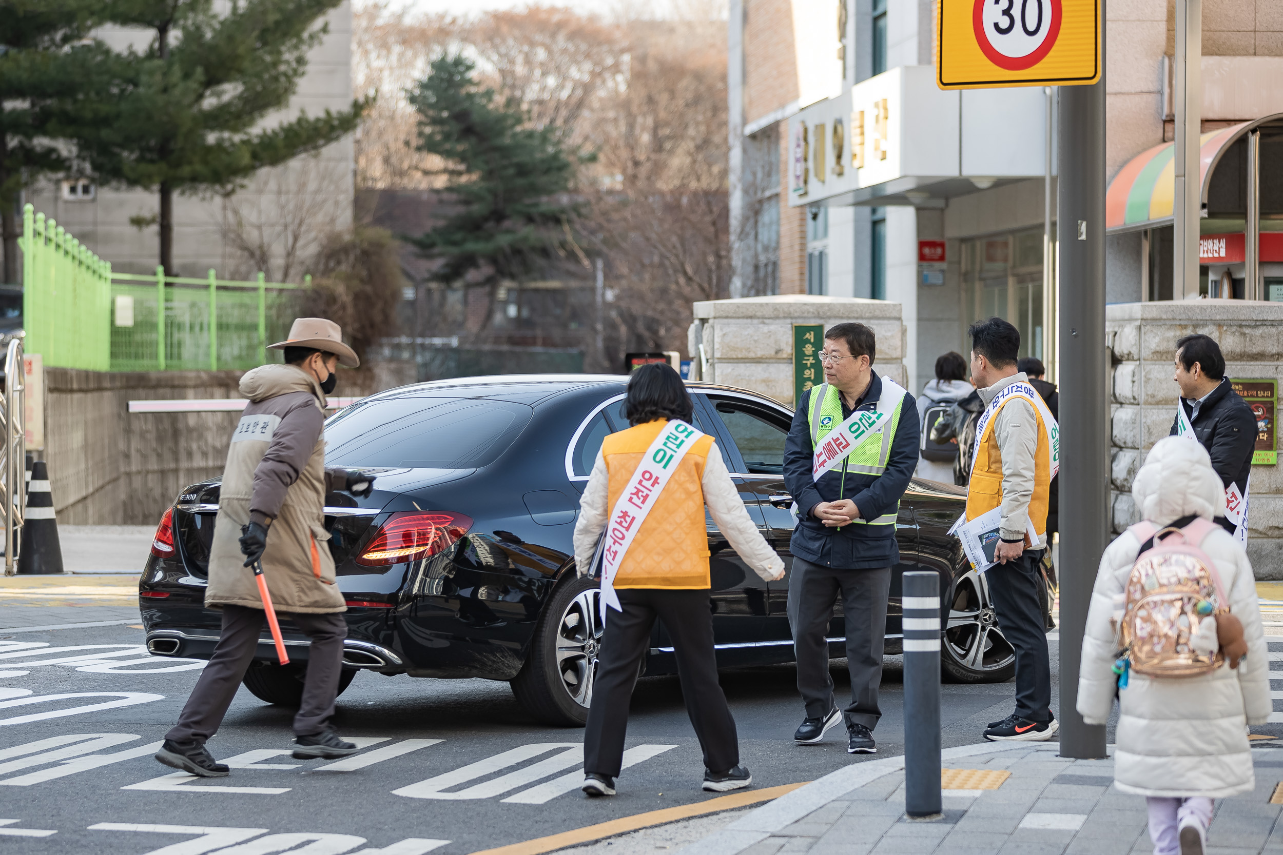 20240318-등굣길 교통안전지킴이 및 통학로 현장점검 240318_0133_G_095046.jpg