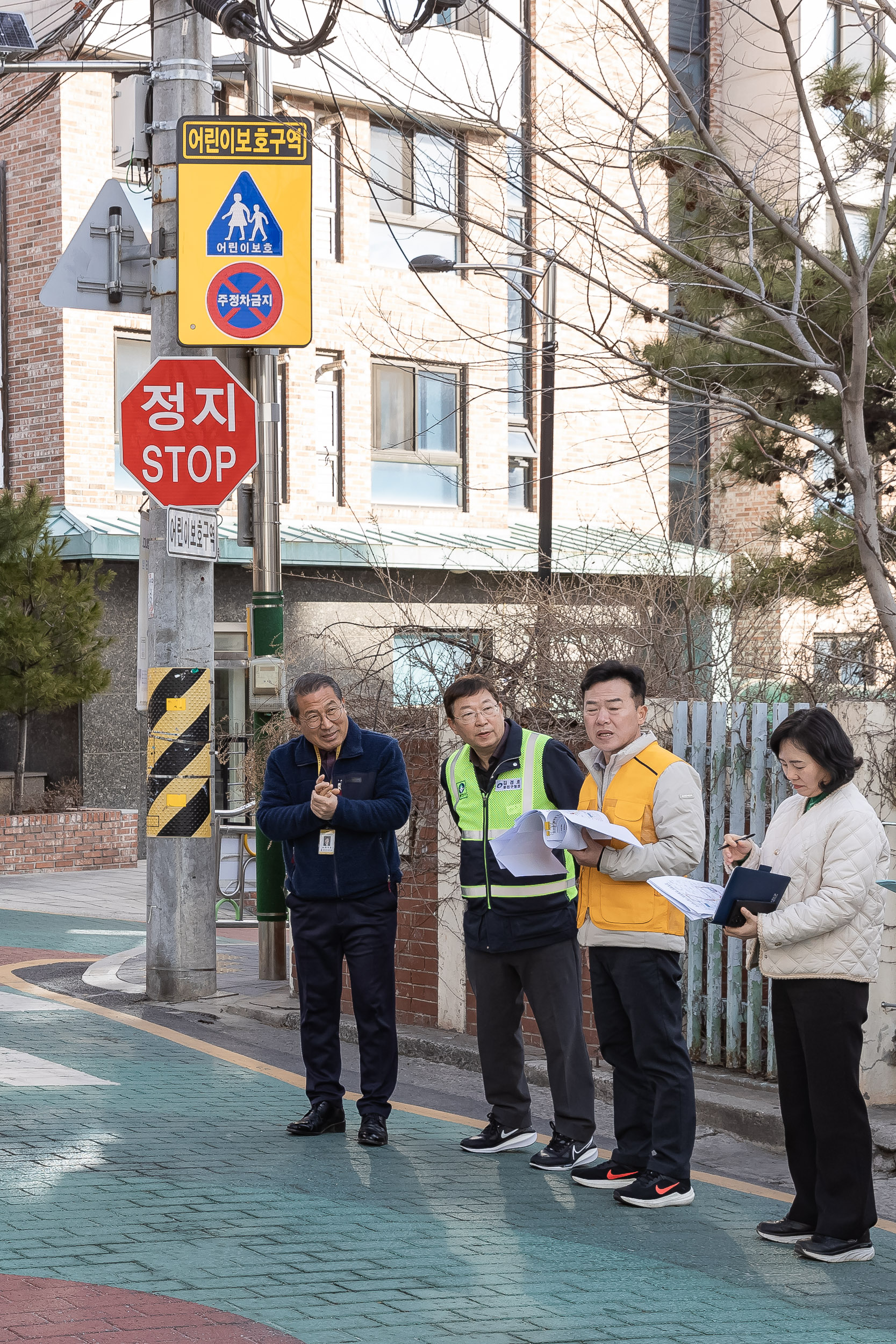 20240318-등굣길 교통안전지킴이 및 통학로 현장점검 240318_0346_G_095049.jpg