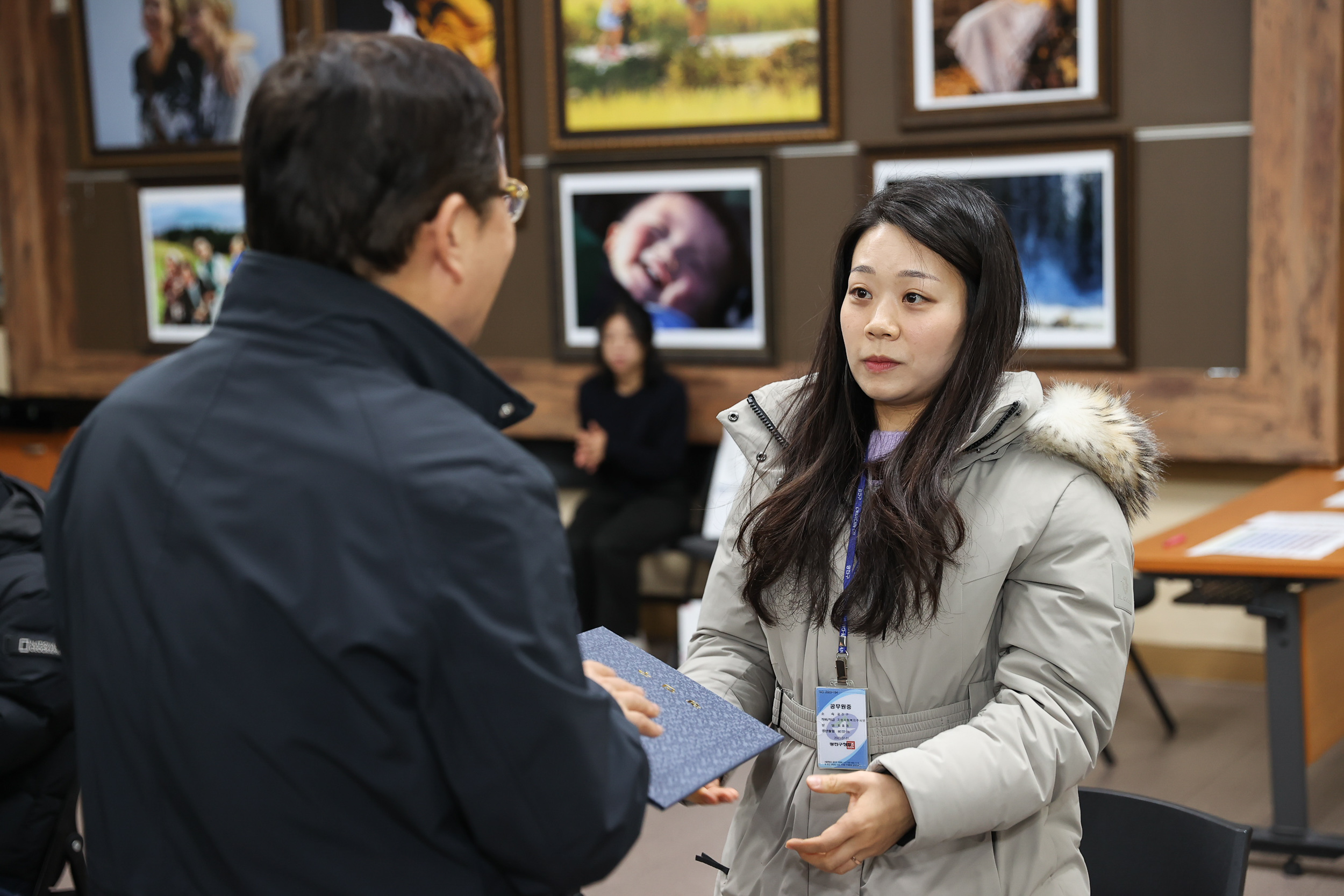 20231227-2024년 상반기 정기인사 발령장 수여식 231227_0908_G_095255.jpg