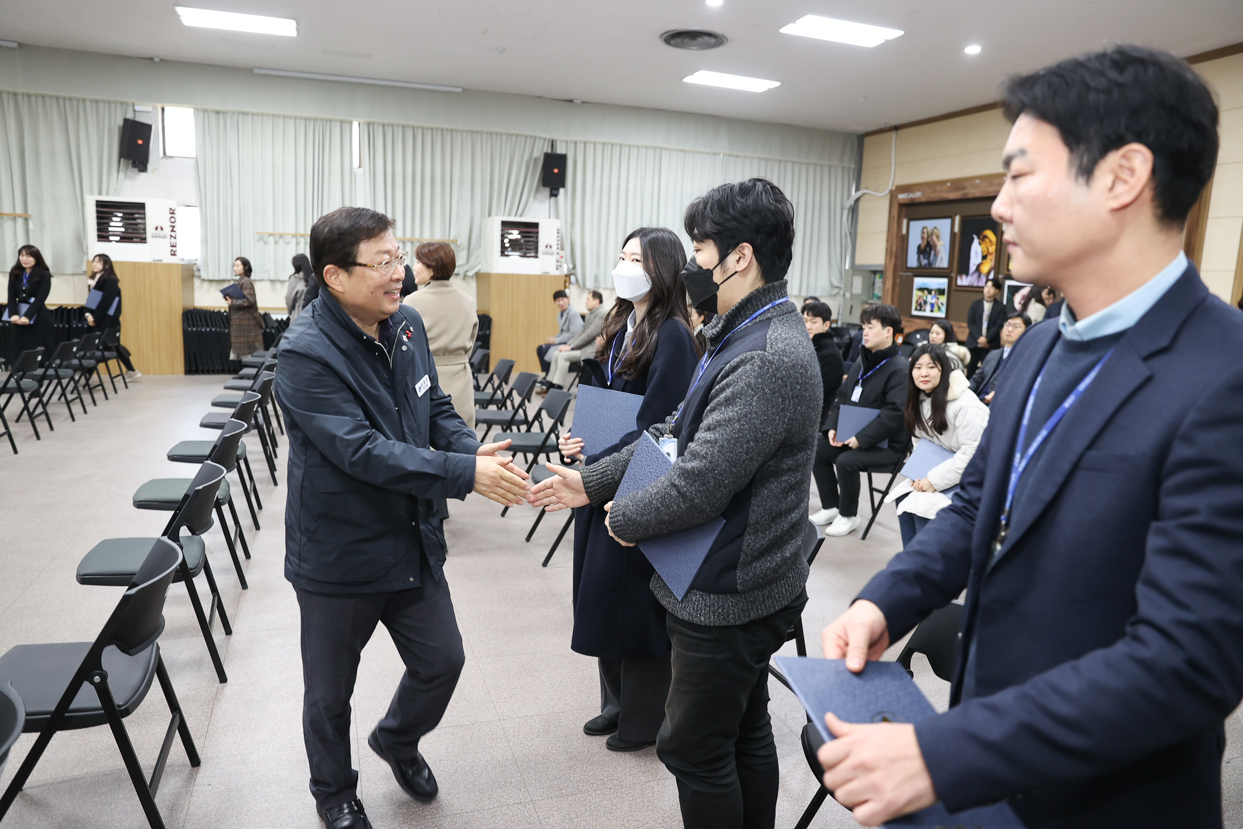 20231227-2024년 상반기 정기인사 발령장 수여식 231227_1027_G_095300.jpg