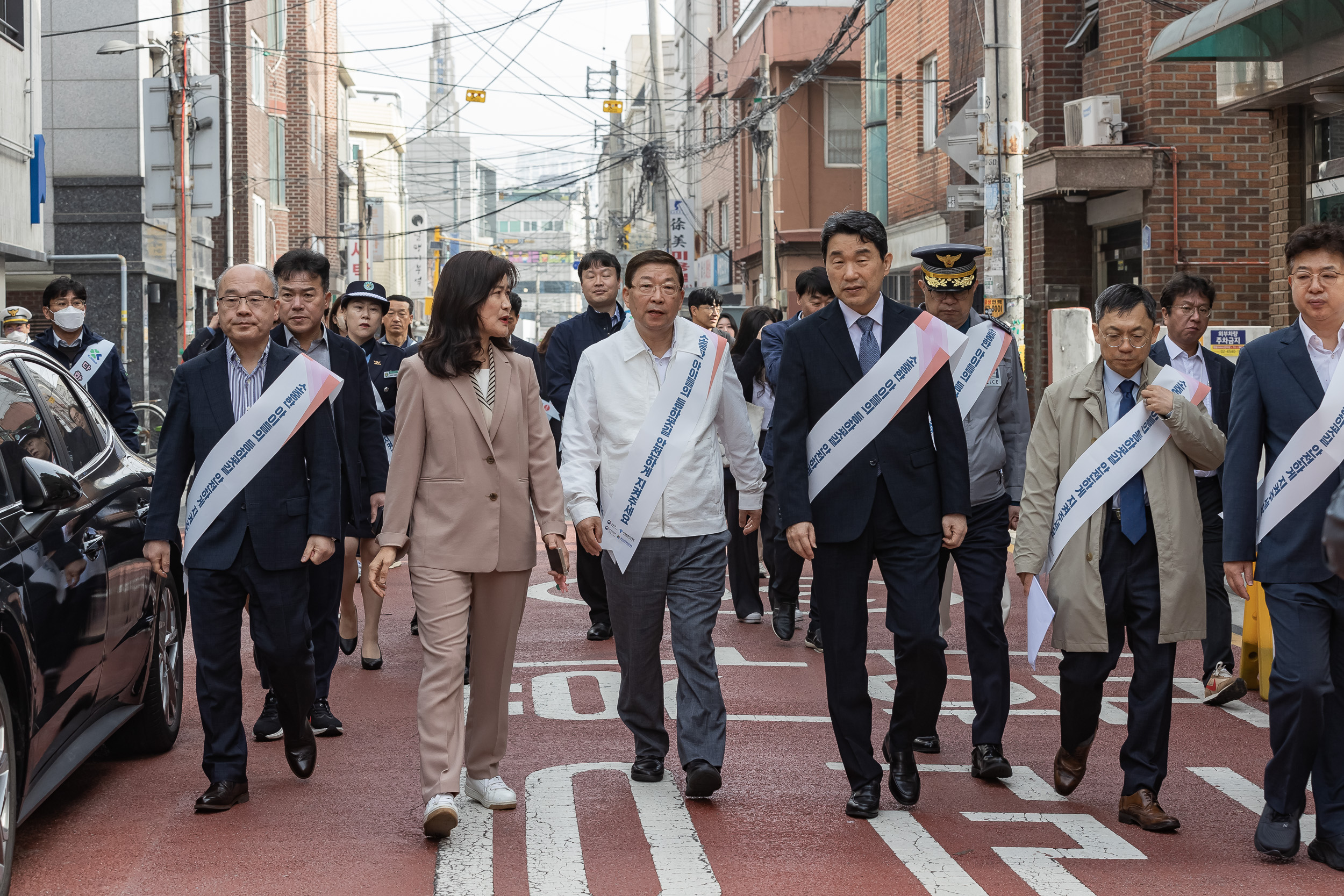 20240417-신자초등학교 등굣길 안전 캠페인 240417_0186_G_161829.jpg