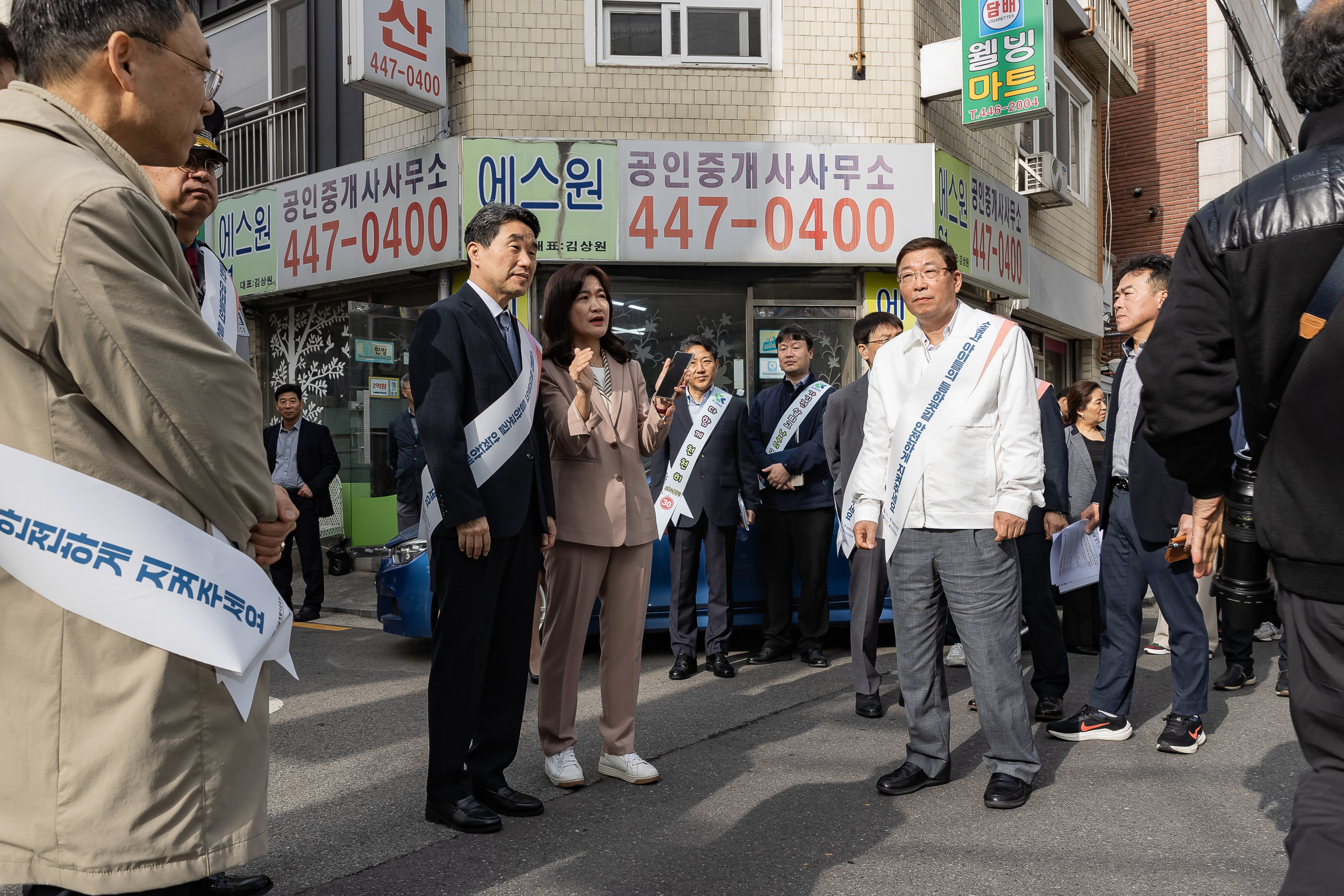 20240417-신자초등학교 등굣길 안전 캠페인 240417_0087_G_161828.jpg