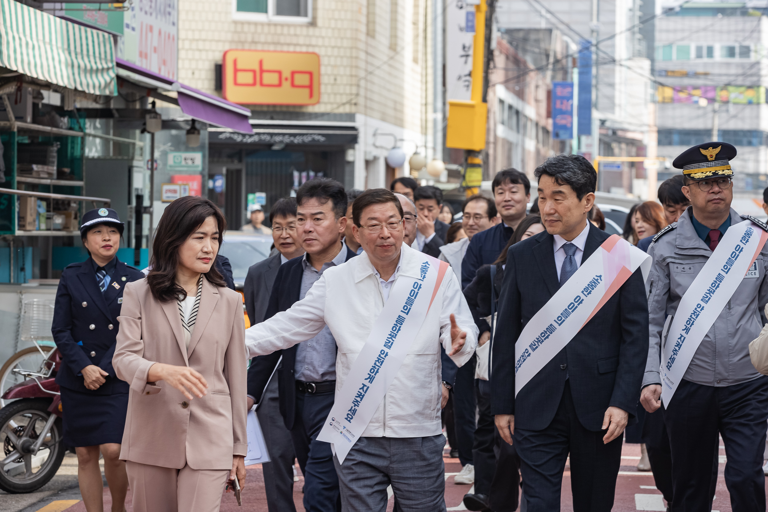 20240417-신자초등학교 등굣길 안전 캠페인 240417_0121_G_161828.jpg