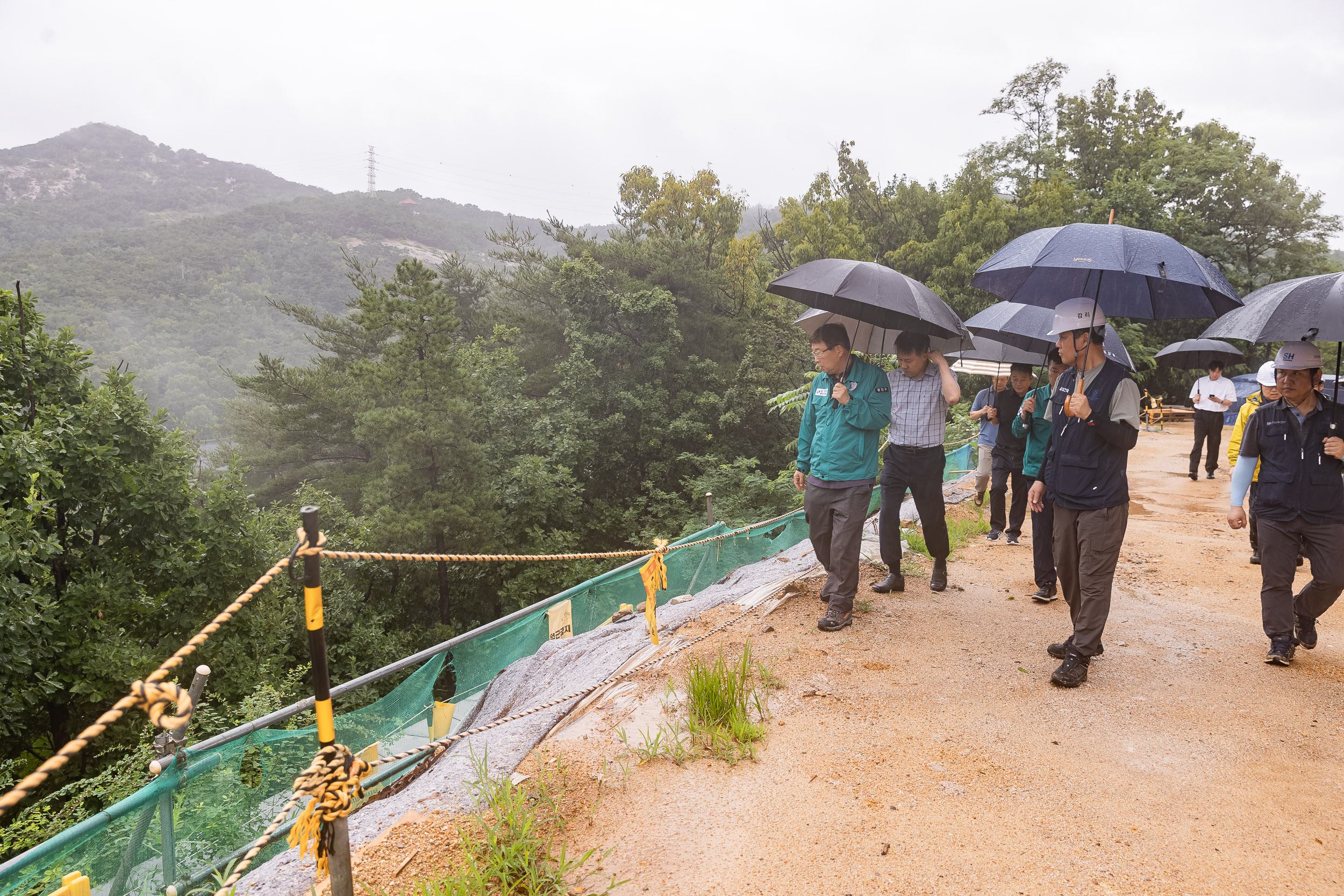 20240718-자양4동 공영주차장, 홍련봉 공사현장 방문 240718-0293_G_082847.jpg