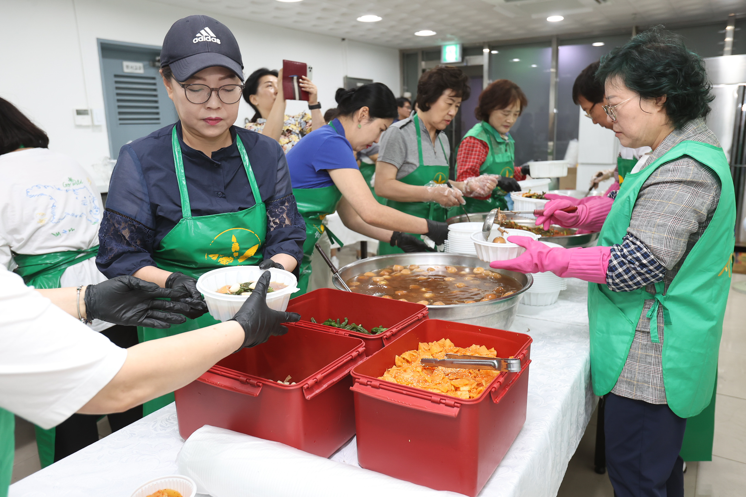 20240605-상반기 자양1동 새마을부녀회 사랑의 반찬나눔 240605_0145_G_103420.jpg