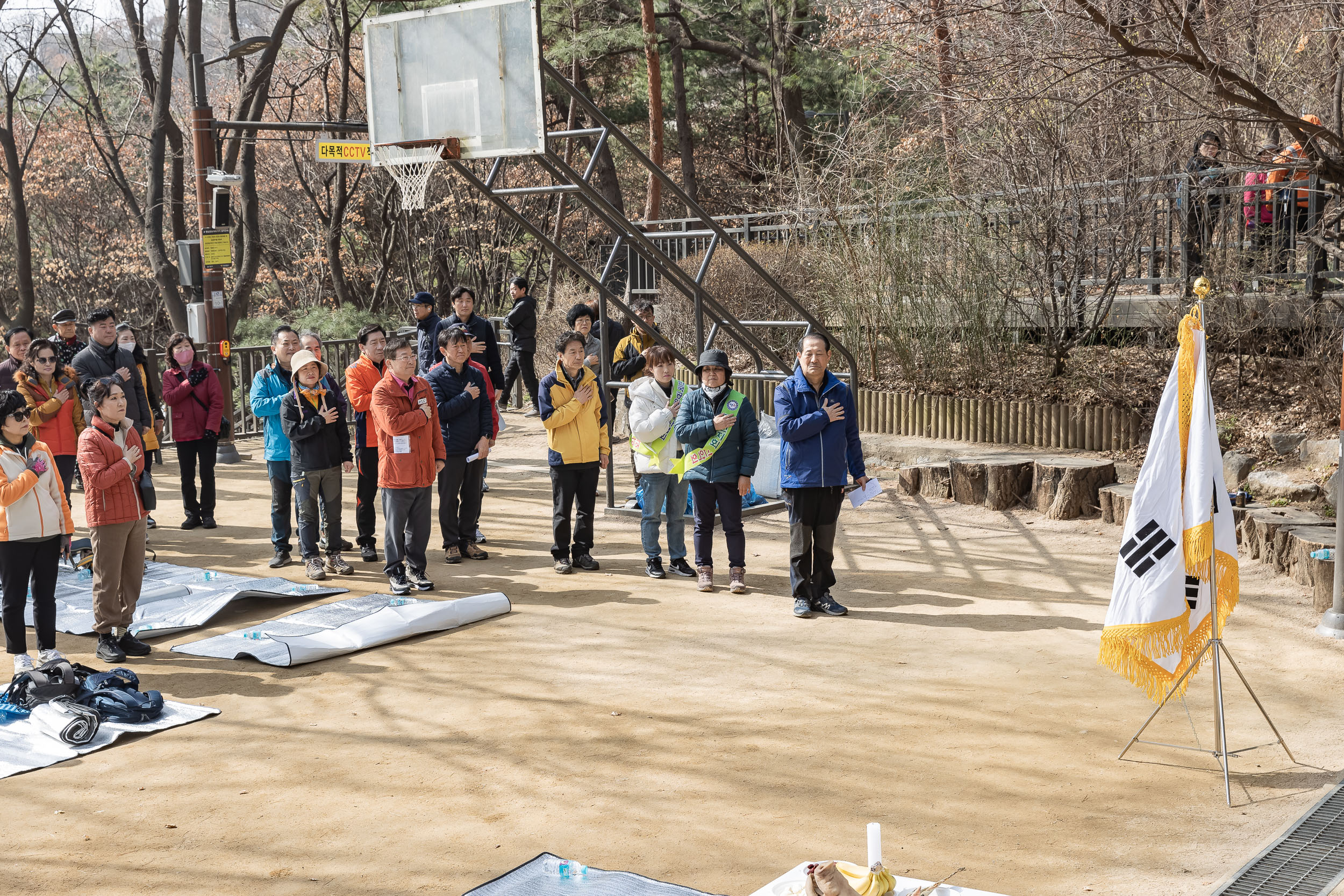 20240317-한국공인중개사협회 광진지회 산악회 시산제 240317_0099_G_094854.jpg