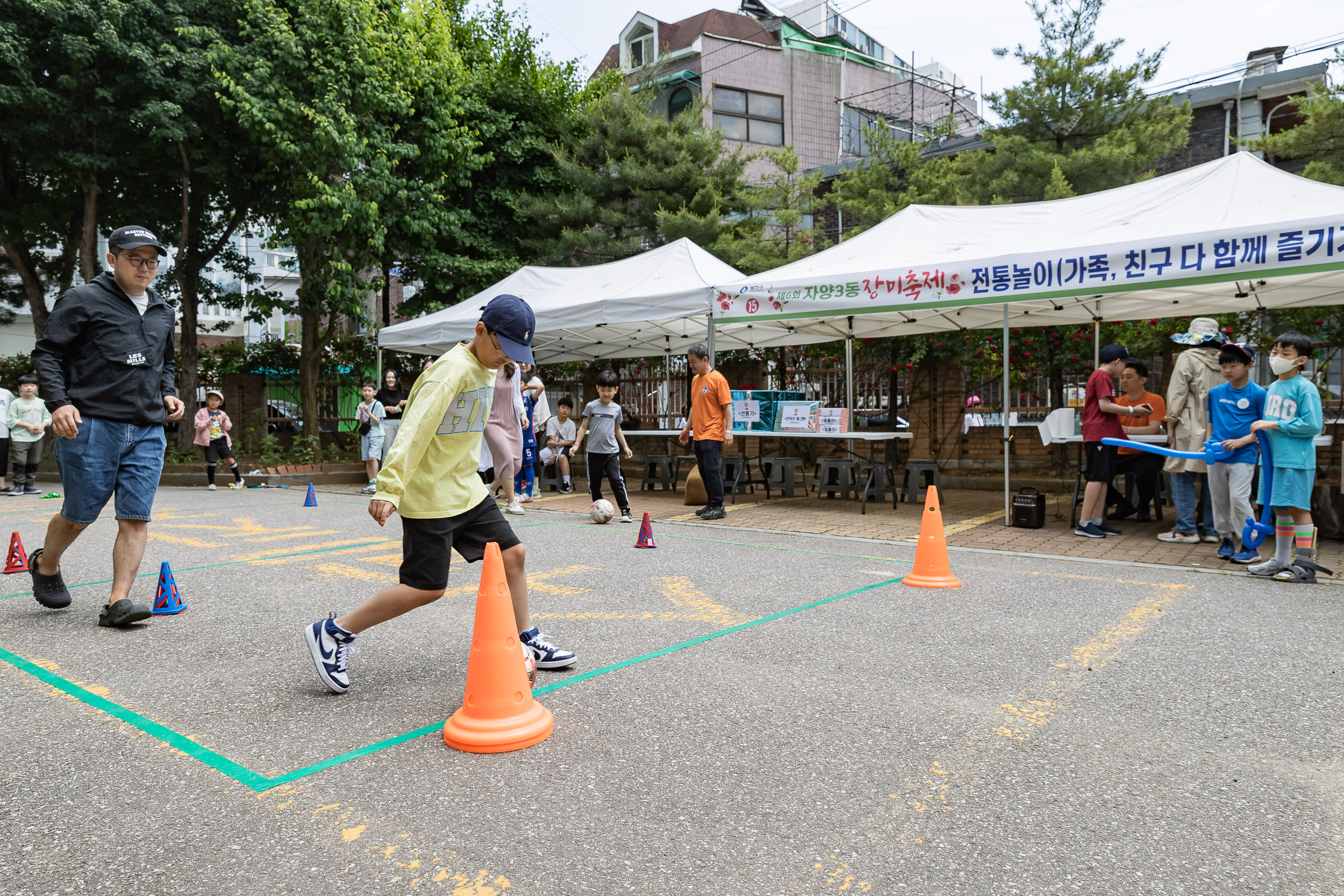 20240518-제6회 자양3동 장미축제 240518_0284_G_172737.jpg