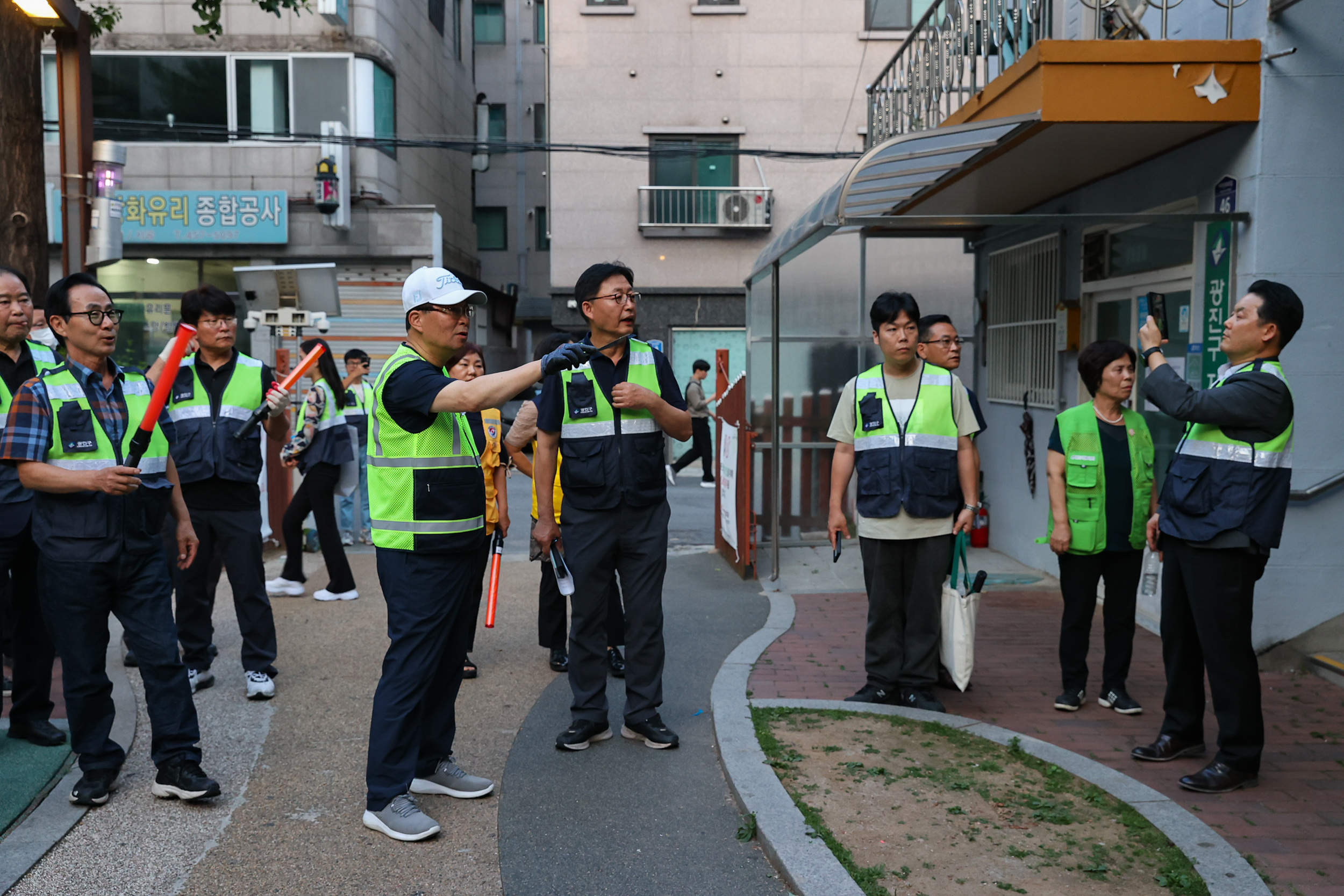 20240611-2024 광진구 주민합동 야간순찰 240611_0097_G_111019.jpg