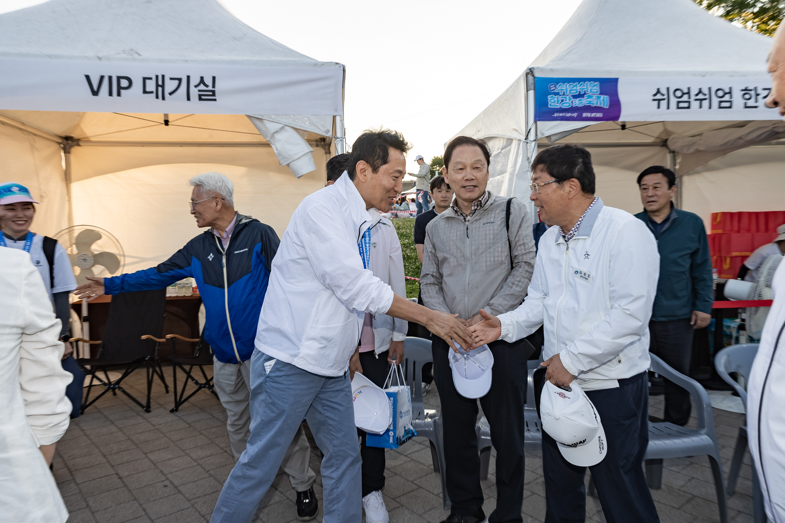 20240601-2024 제1회 쉬엄쉬엄 한강 3종 축제 개막식 240601_0021_G_105925.jpg