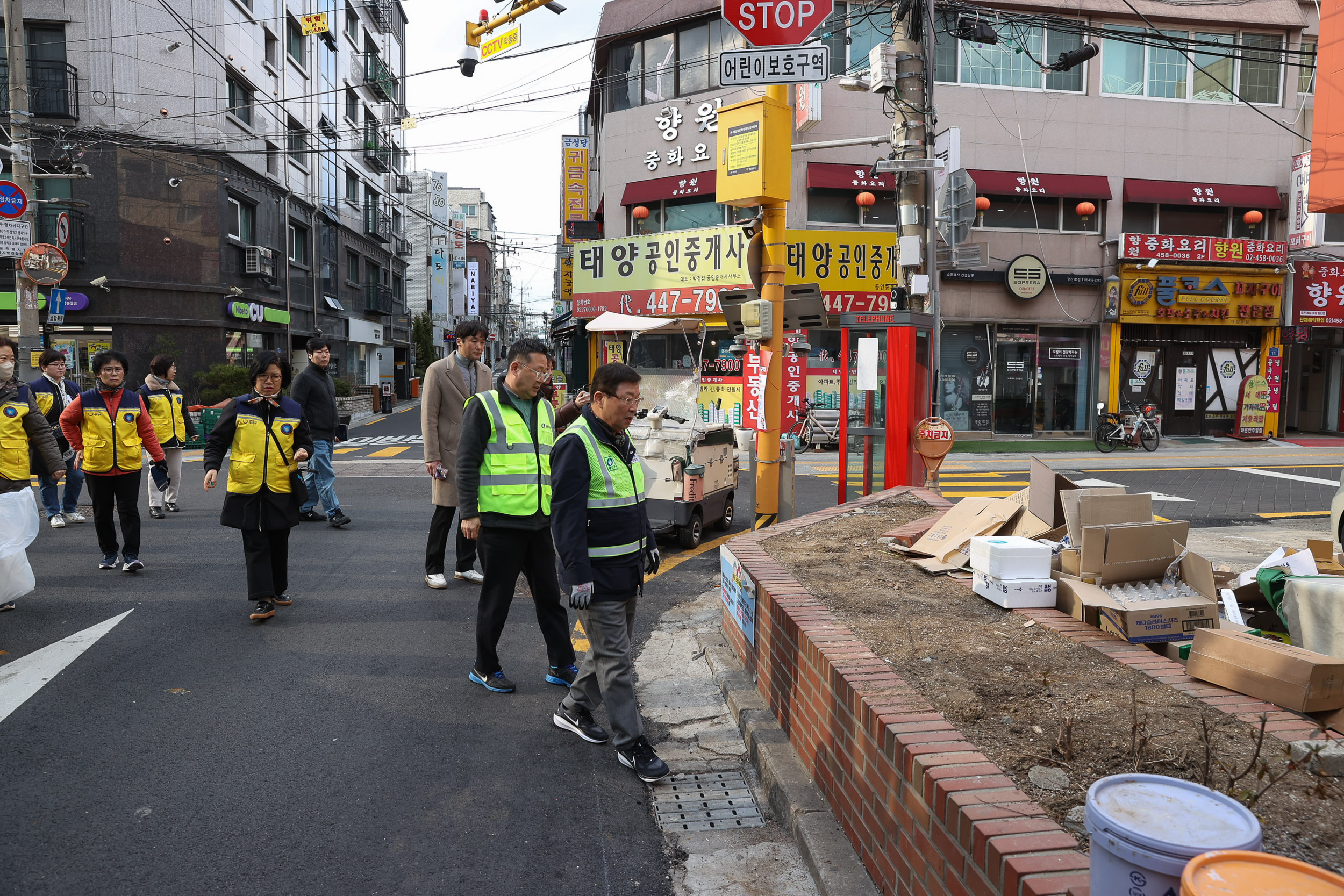 20240306-자양2동 해빙기 대비 통학로 및 재개발구역 순찰 240306_0117_G_085015.jpg