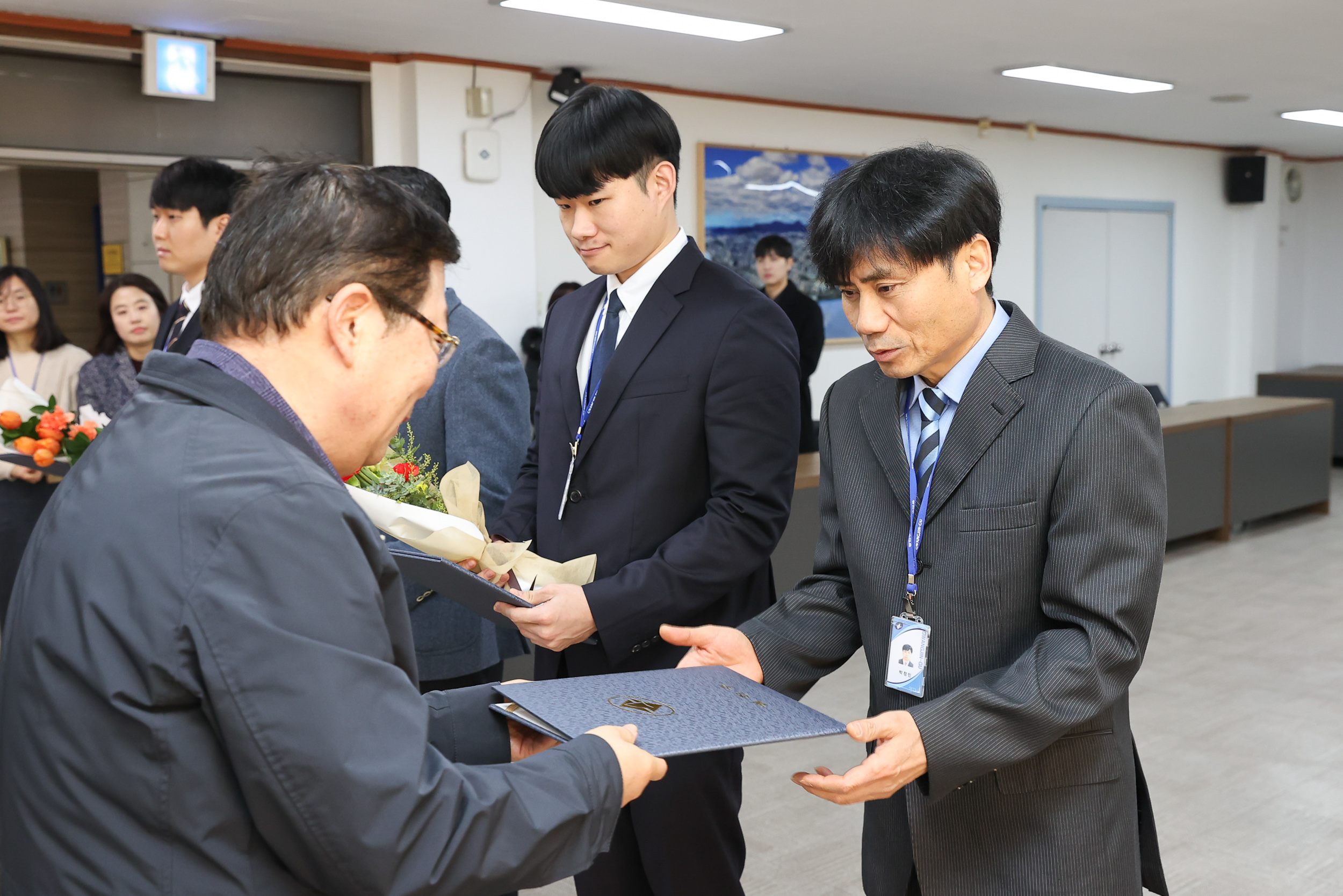 20231227-2024년 광진구 환경공무관 신규채용자 임명장 수여식 231227_0042_G_095110.jpg