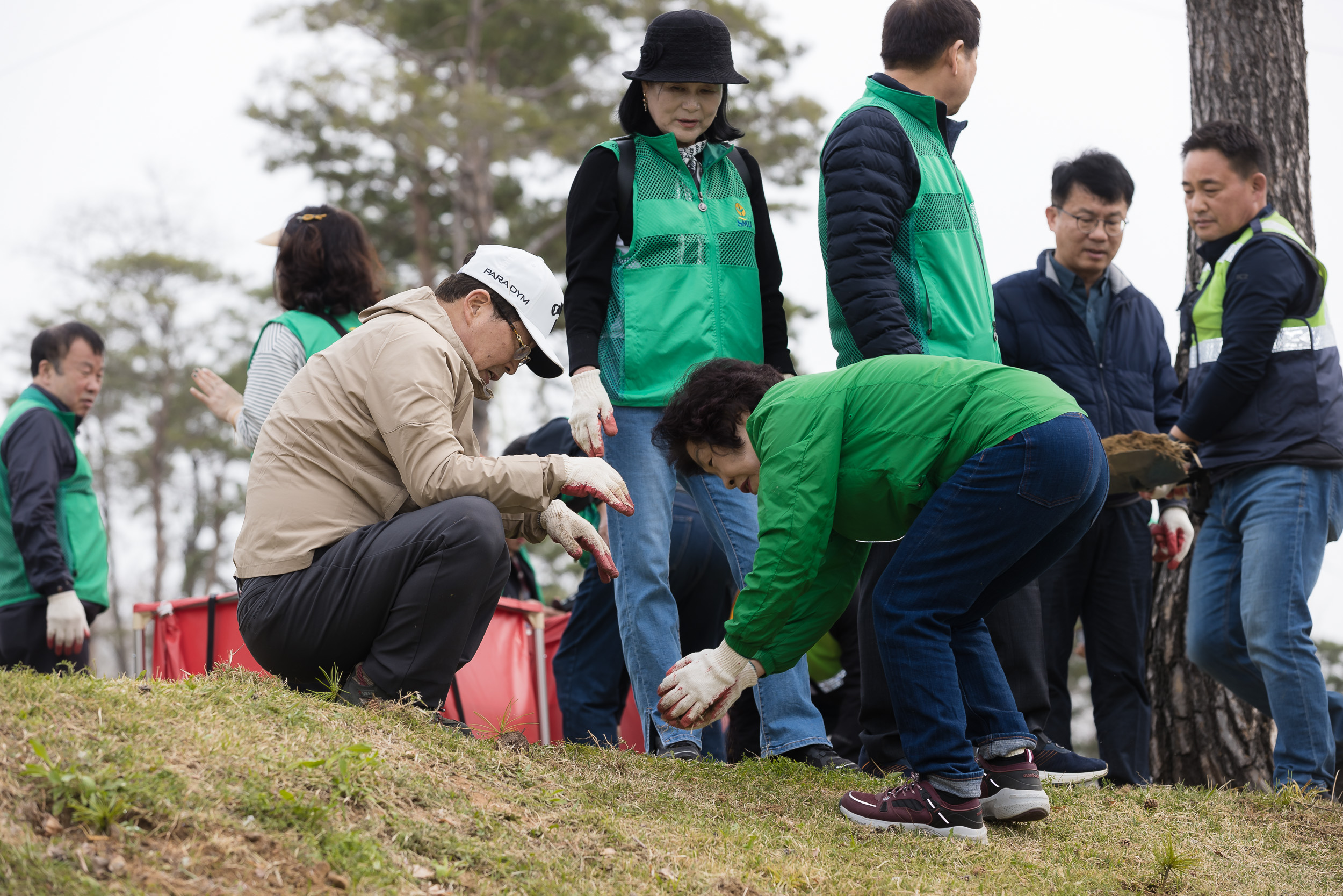 20240411-제79회 식목일 기념 새마을회 나무심기 행사 240411_0635_G_170958.jpg