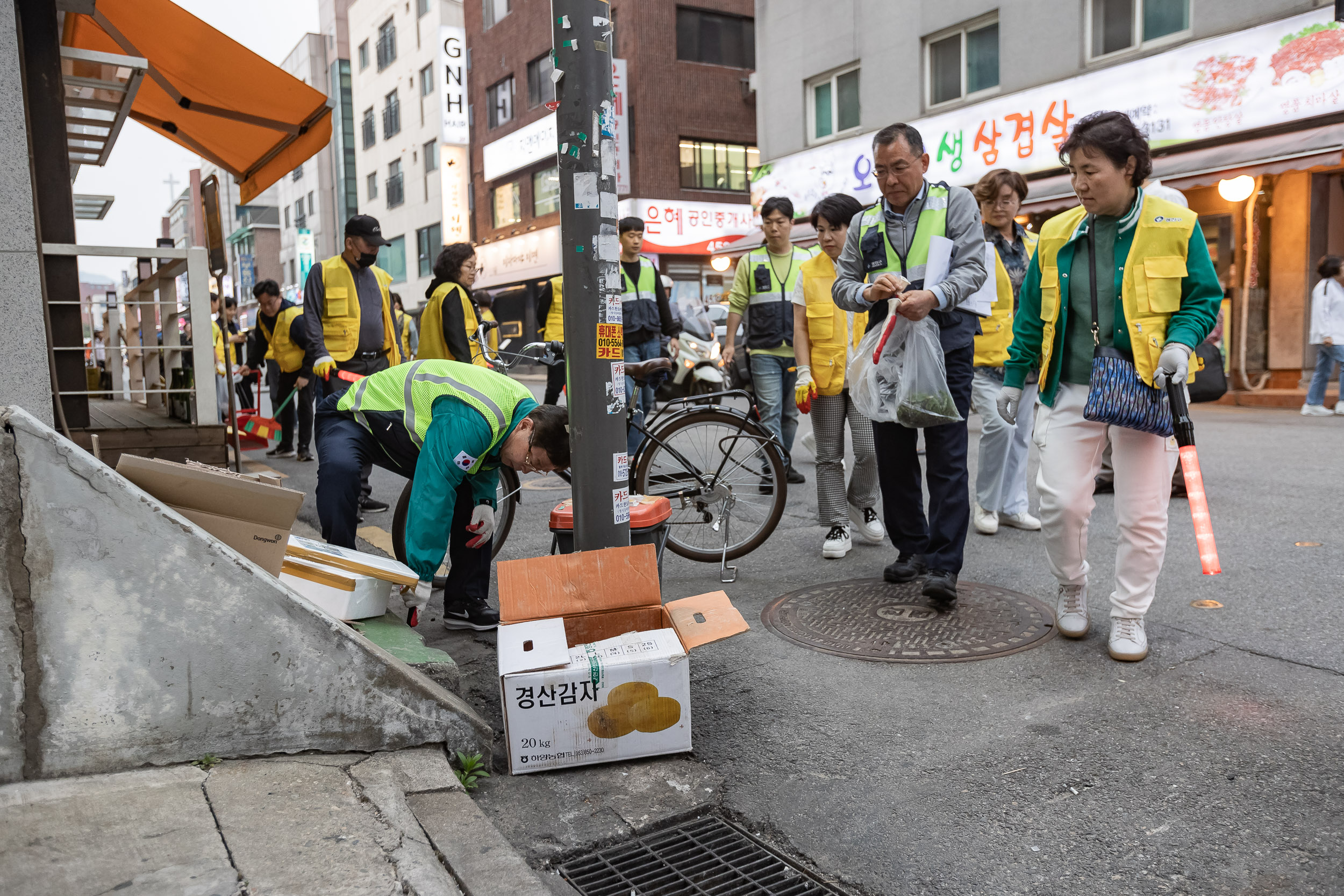 20240430-2024년 광진구 구의1동 주민합동 야간순찰 240430_0133-1_G_141108.jpg