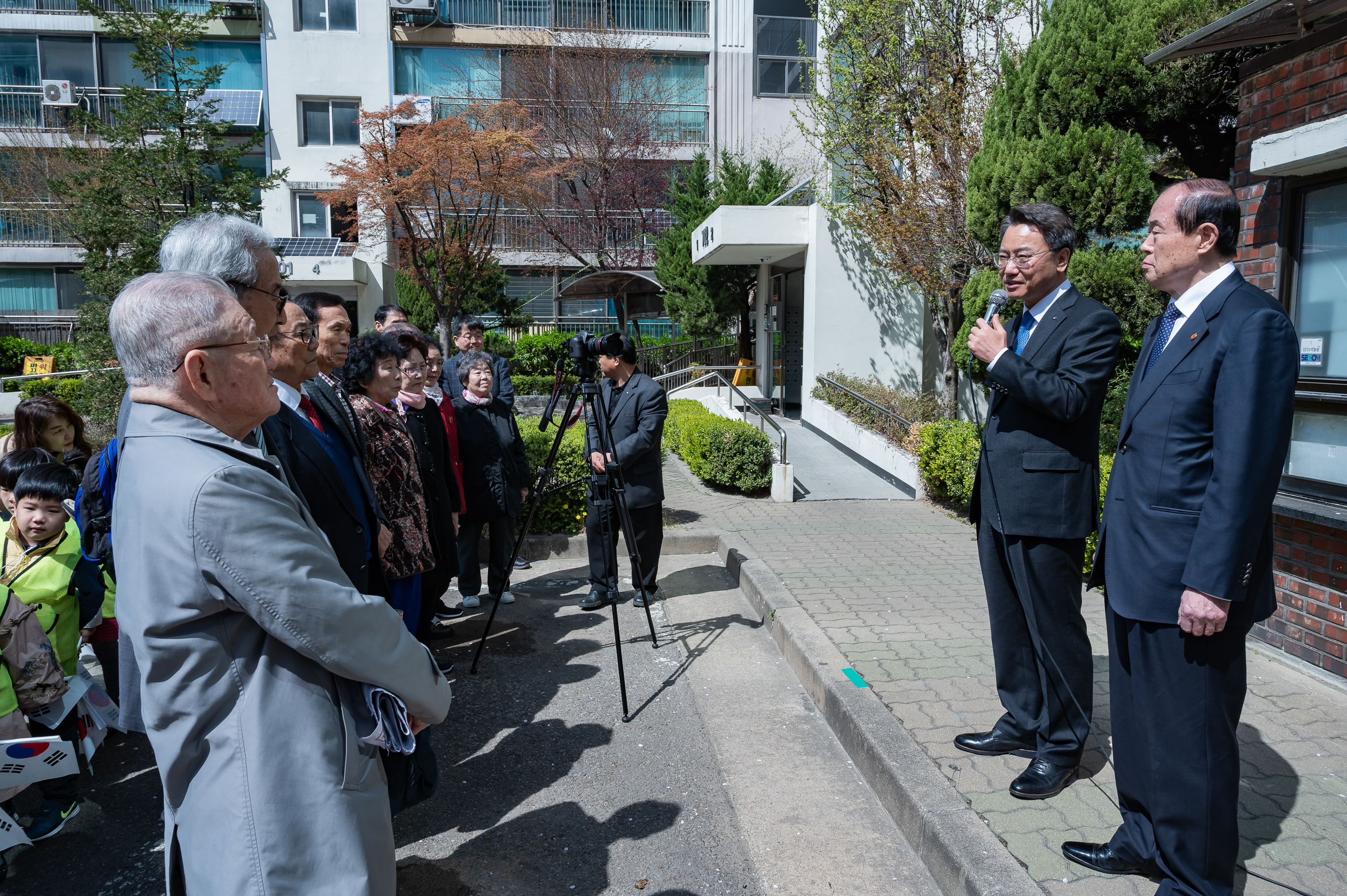 20190408-독립유공자 명패 달아드리기 20190408-16404_L_S_201238.jpg