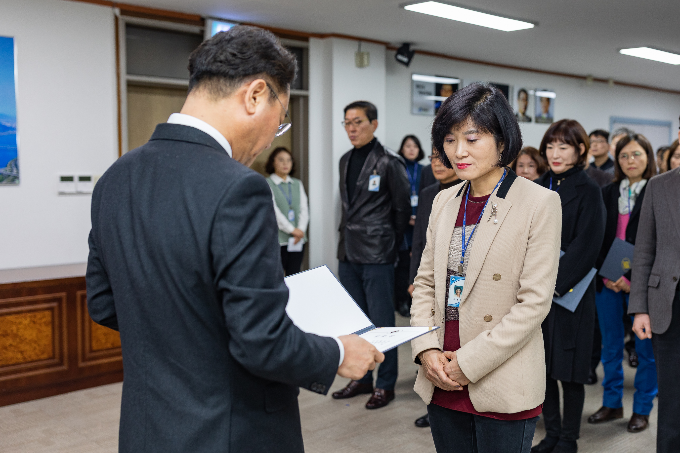 20190104-6급이상 공무원 보직임용 발령장 수여 IB5_9478_S.jpg