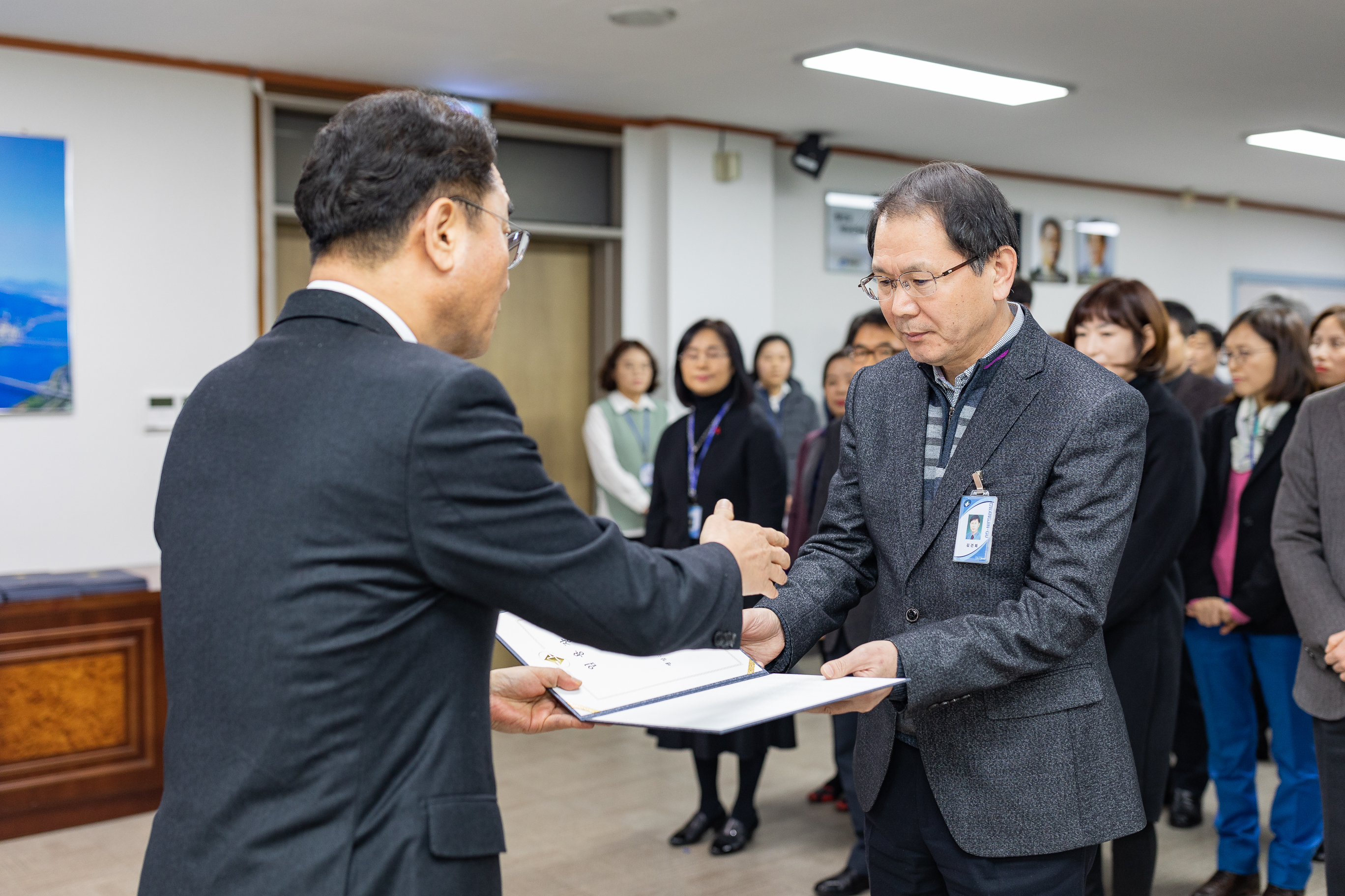 20190104-6급이상 공무원 보직임용 발령장 수여 IB5_9001_S.jpg