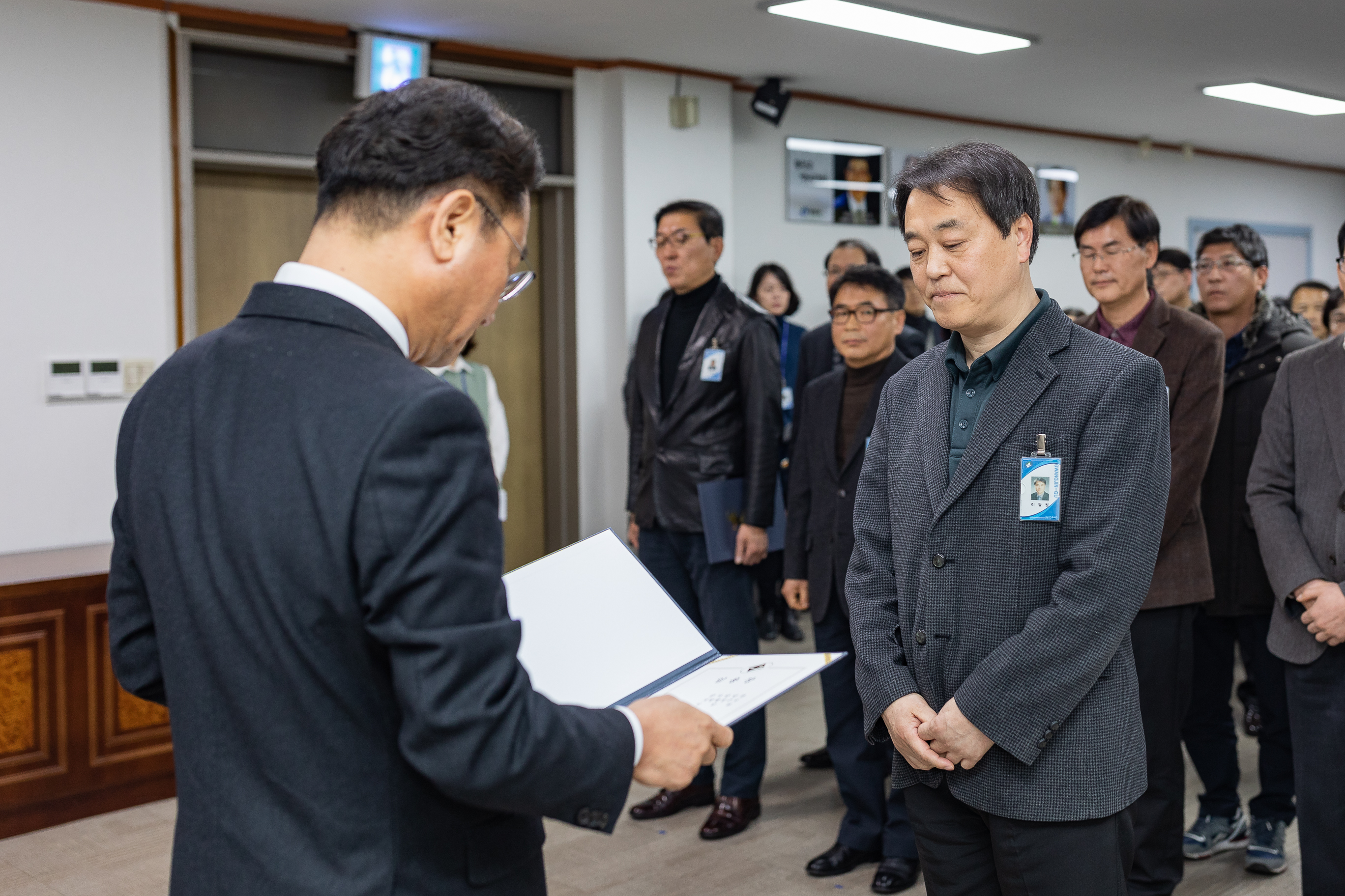 20190104-6급이상 공무원 보직임용 발령장 수여 IB5_9233_S.jpg