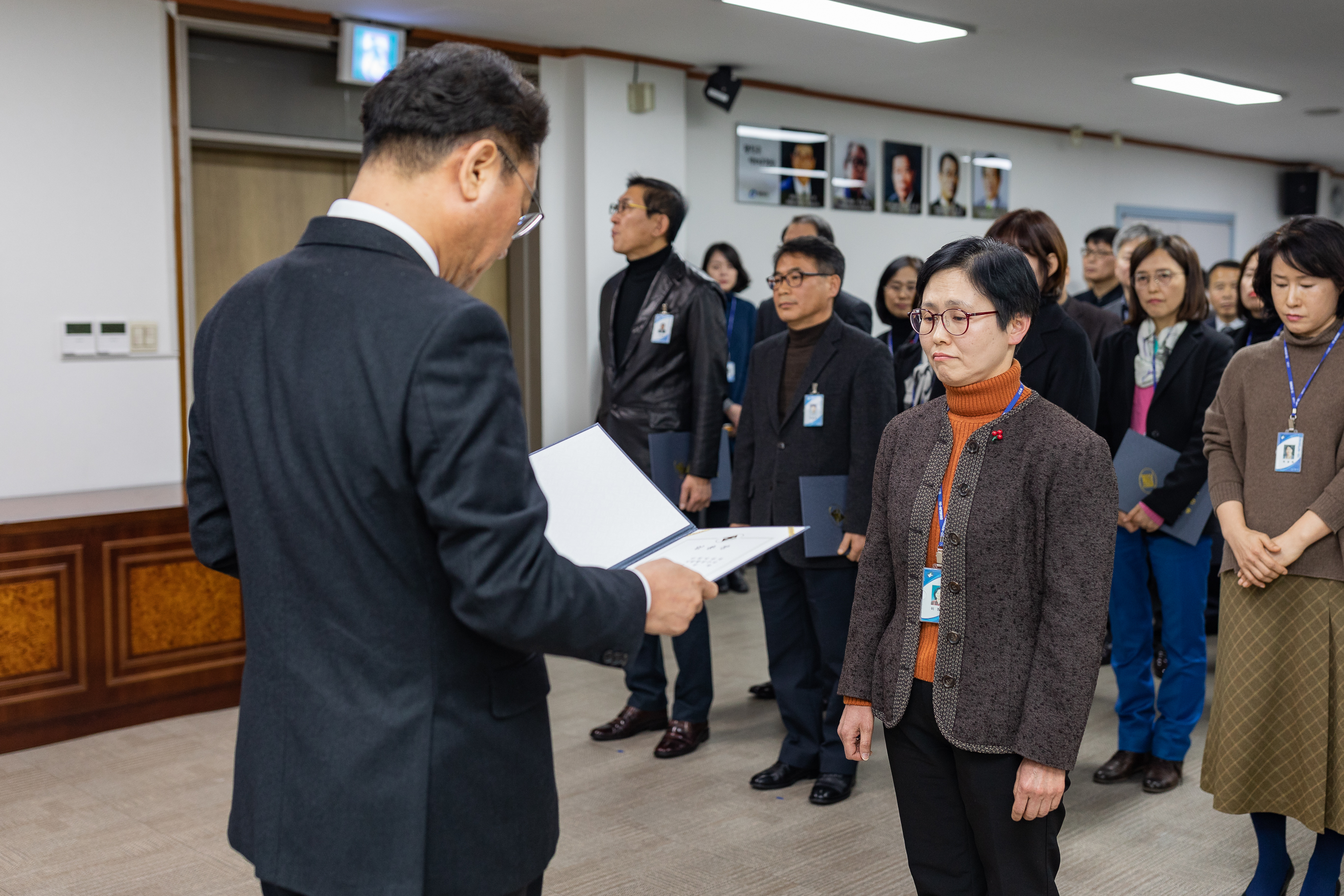 20190104-6급이상 공무원 보직임용 발령장 수여 IB5_9359_S.jpg