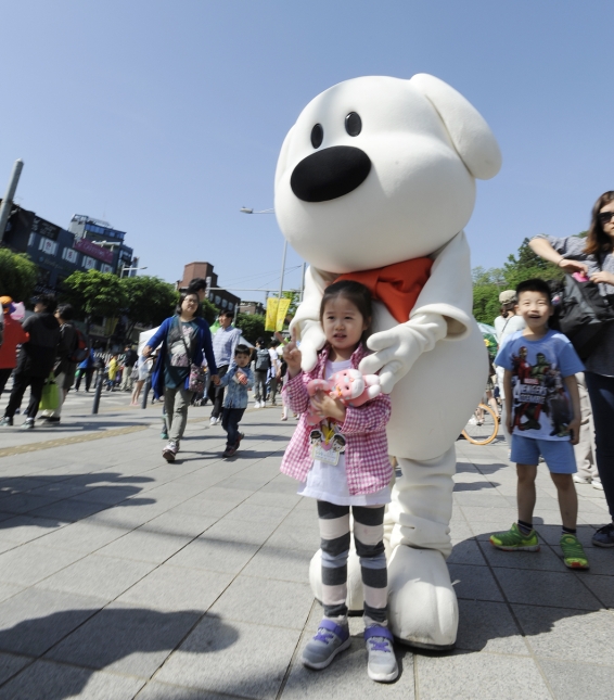 20150505-제4회 서울동화축제- 거리공연 117640.JPG