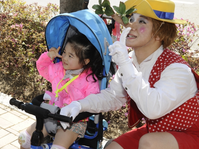 20150505-제4회 서울동화축제- 거리공연 117652.JPG