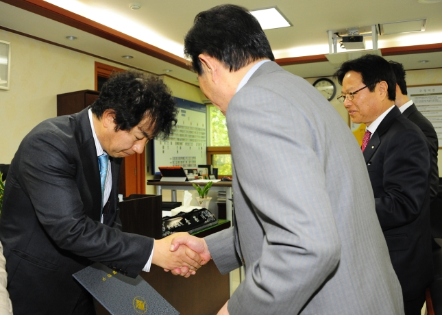 20120426-광진구 건축위원회 신규위원 위촉식 52715.JPG