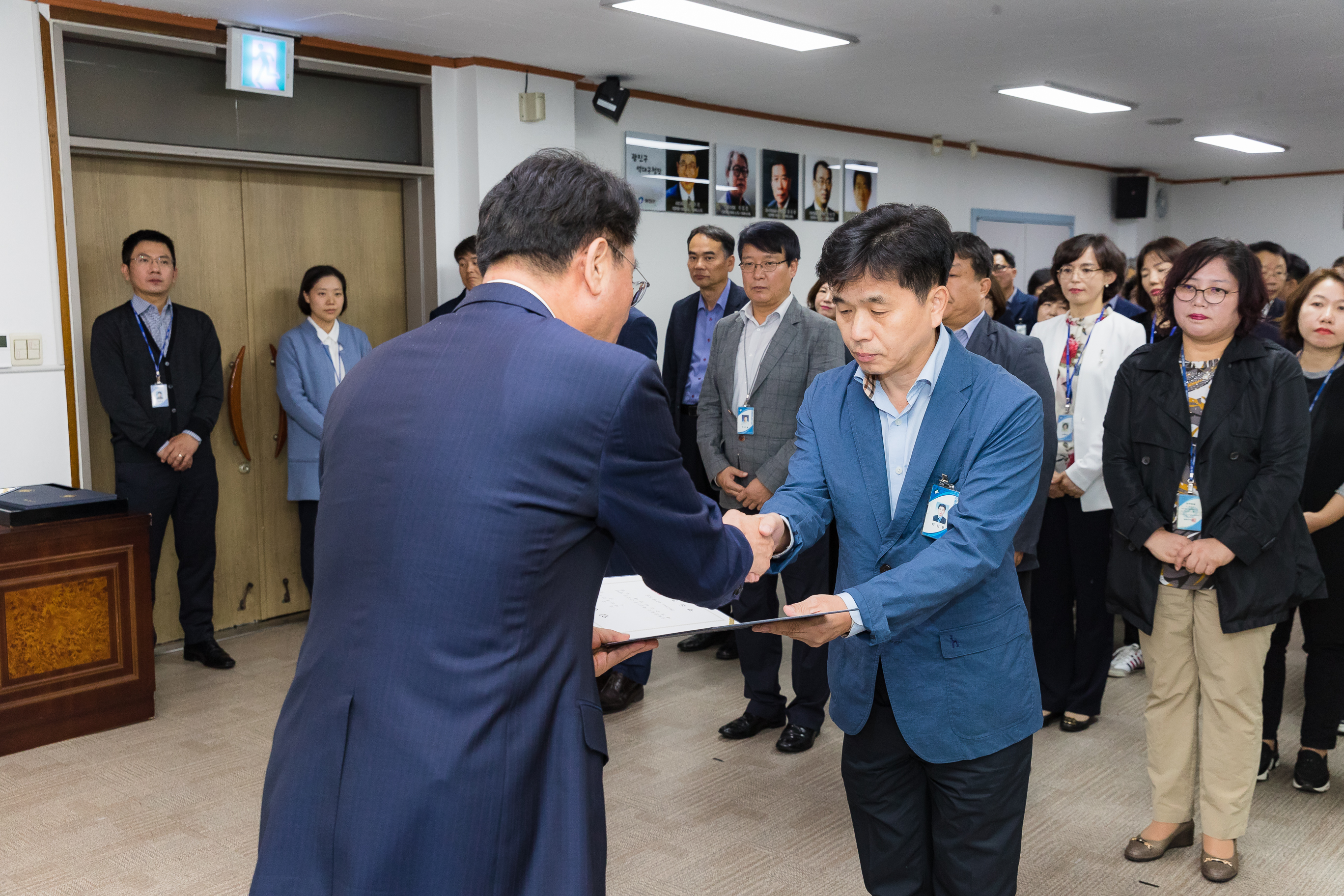 20181005-5급 이하 공무원 임용장 수여식 176219.jpg