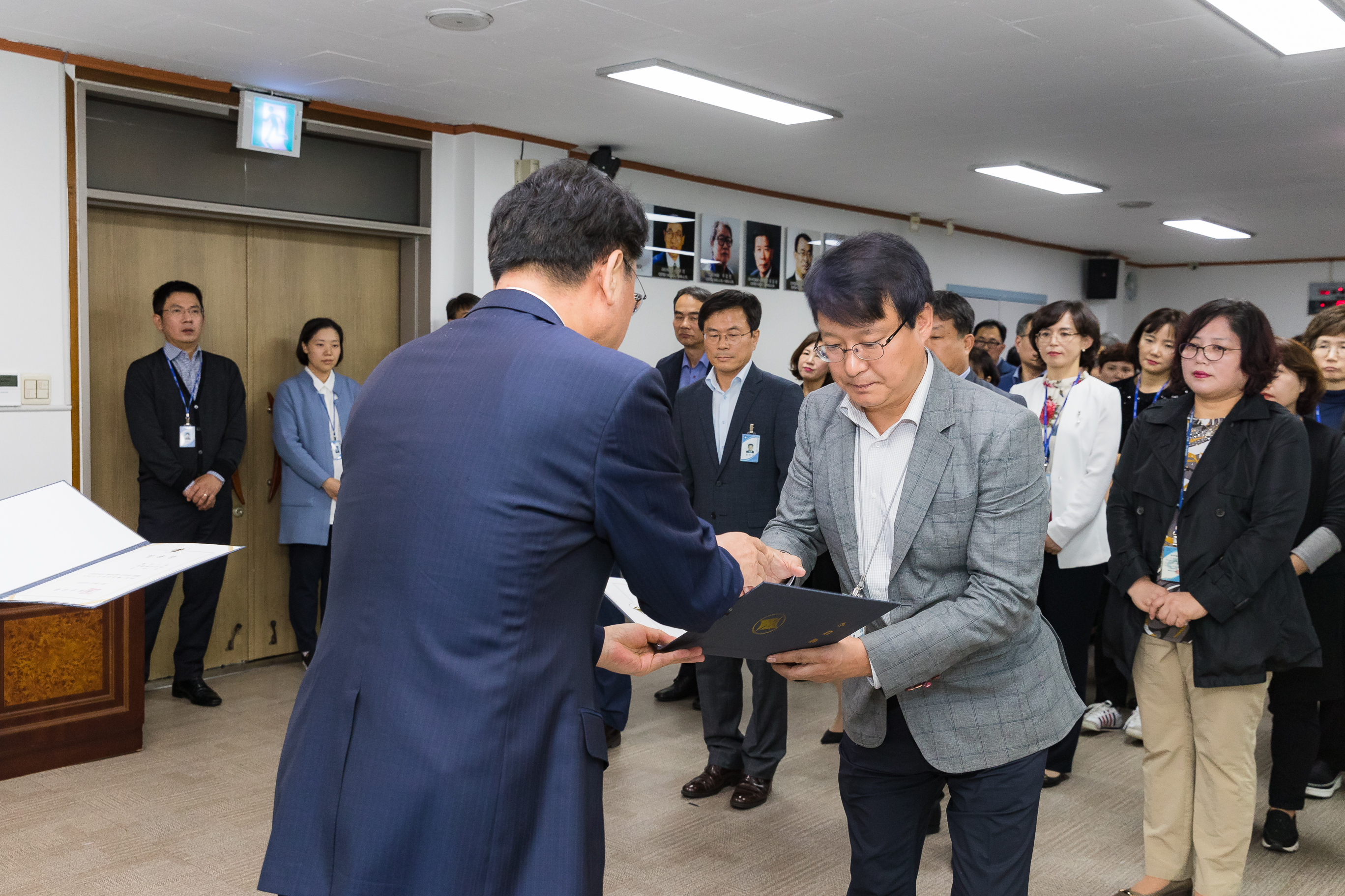 20181005-5급 이하 공무원 임용장 수여식 176222.jpg