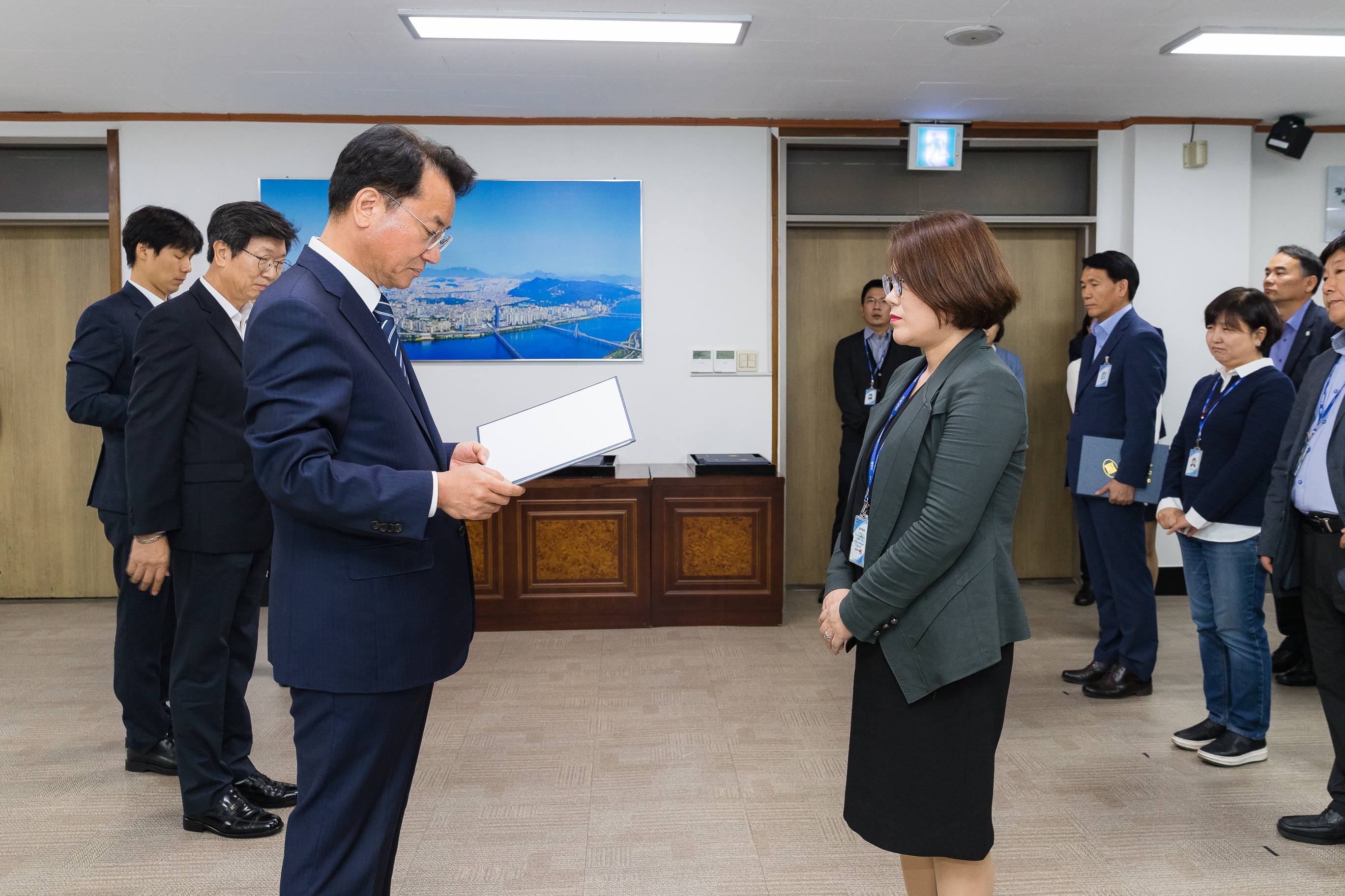 20181005-5급 이하 공무원 임용장 수여식 176228.jpg