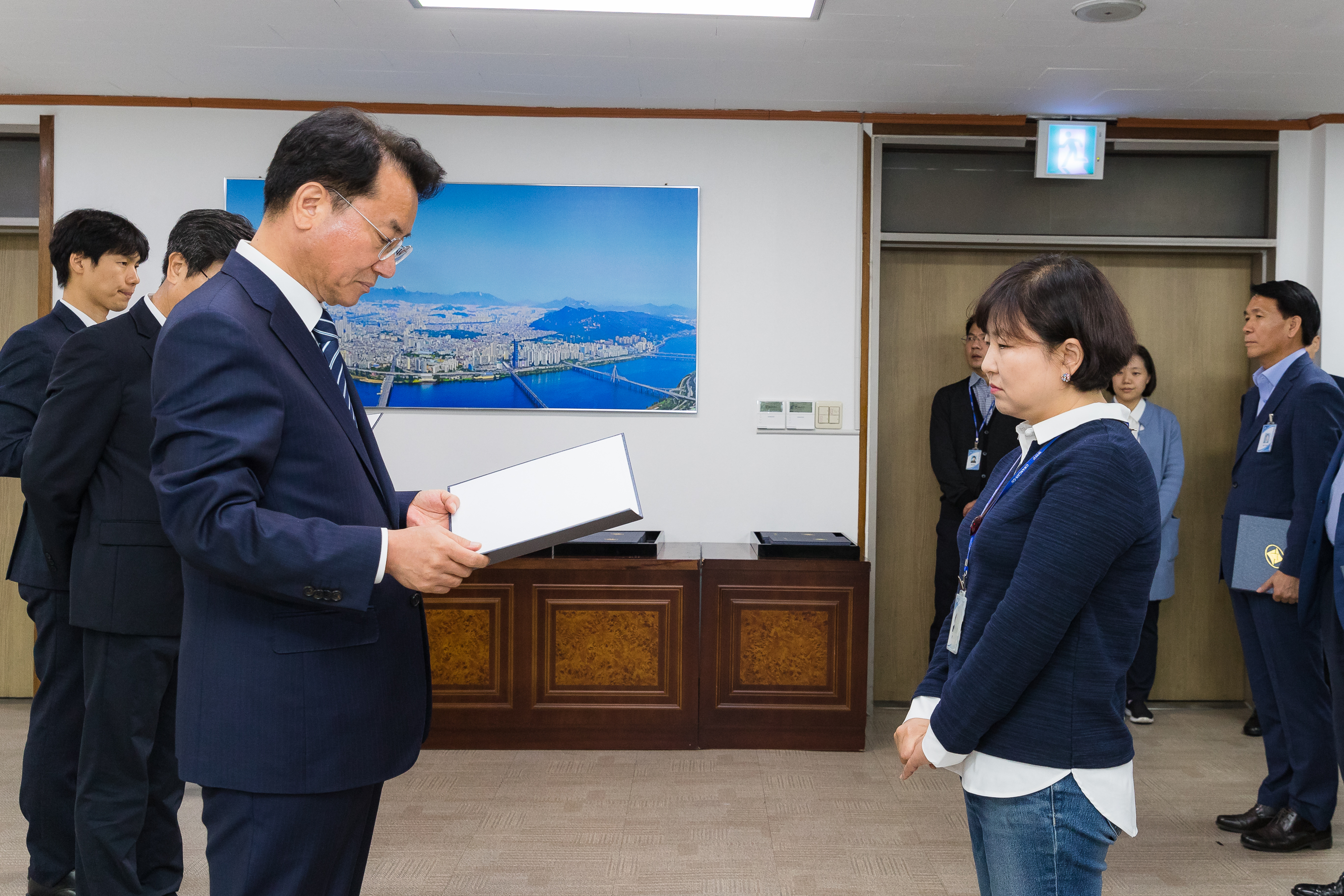 20181005-5급 이하 공무원 임용장 수여식 176231.jpg