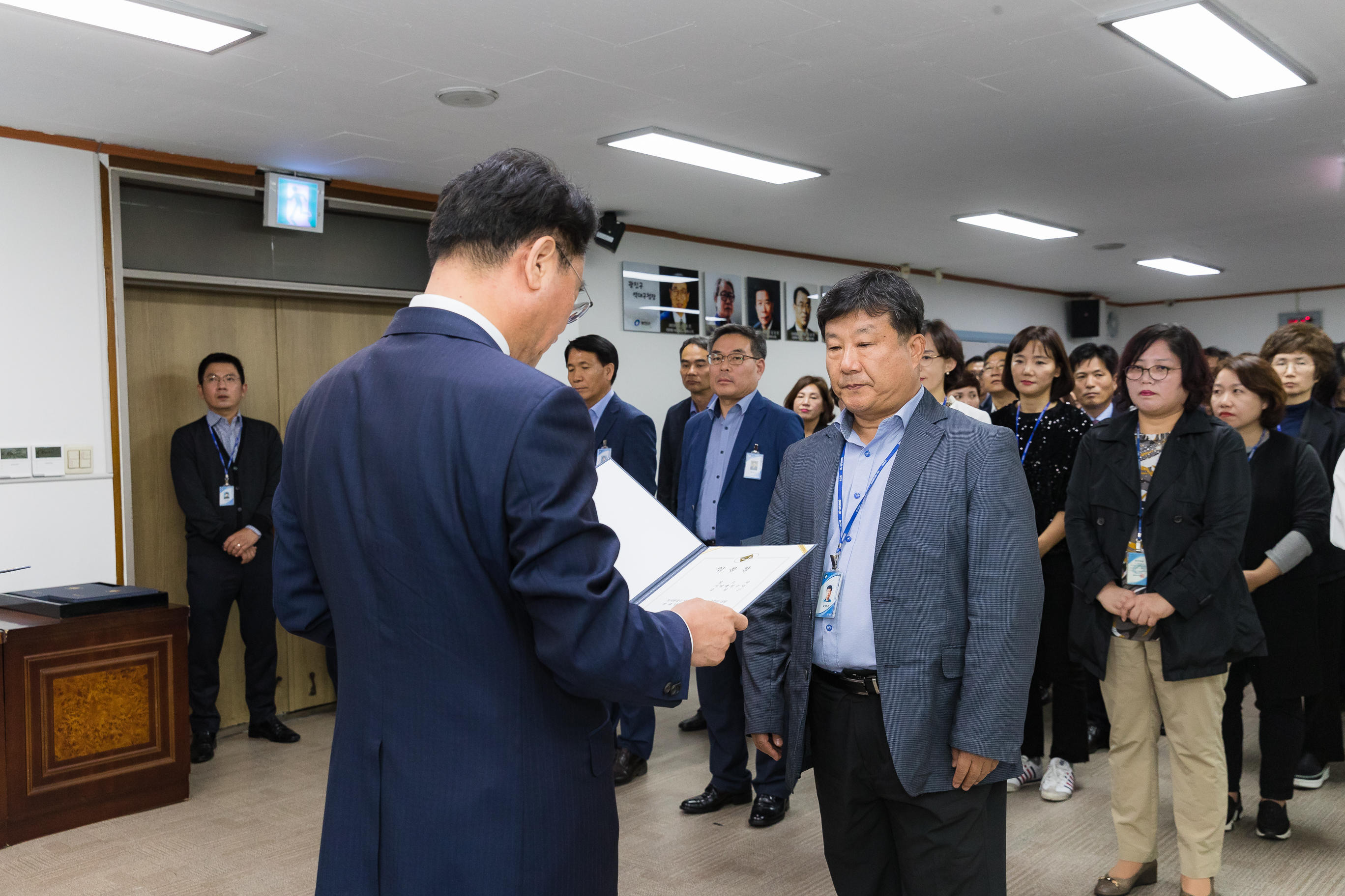 20181005-5급 이하 공무원 임용장 수여식 176234.jpg