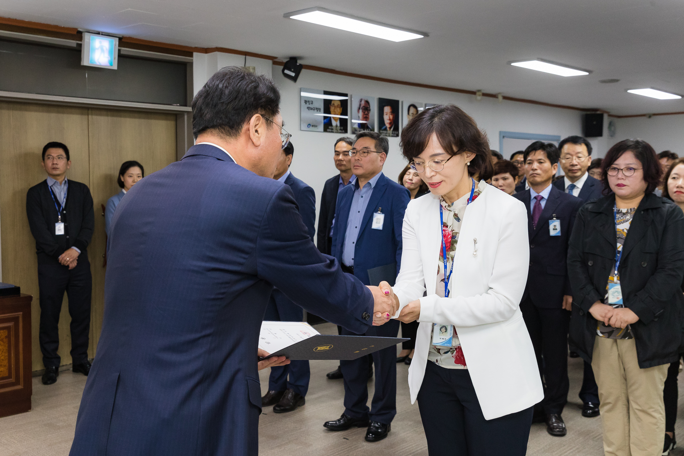 20181005-5급 이하 공무원 임용장 수여식 176238.jpg