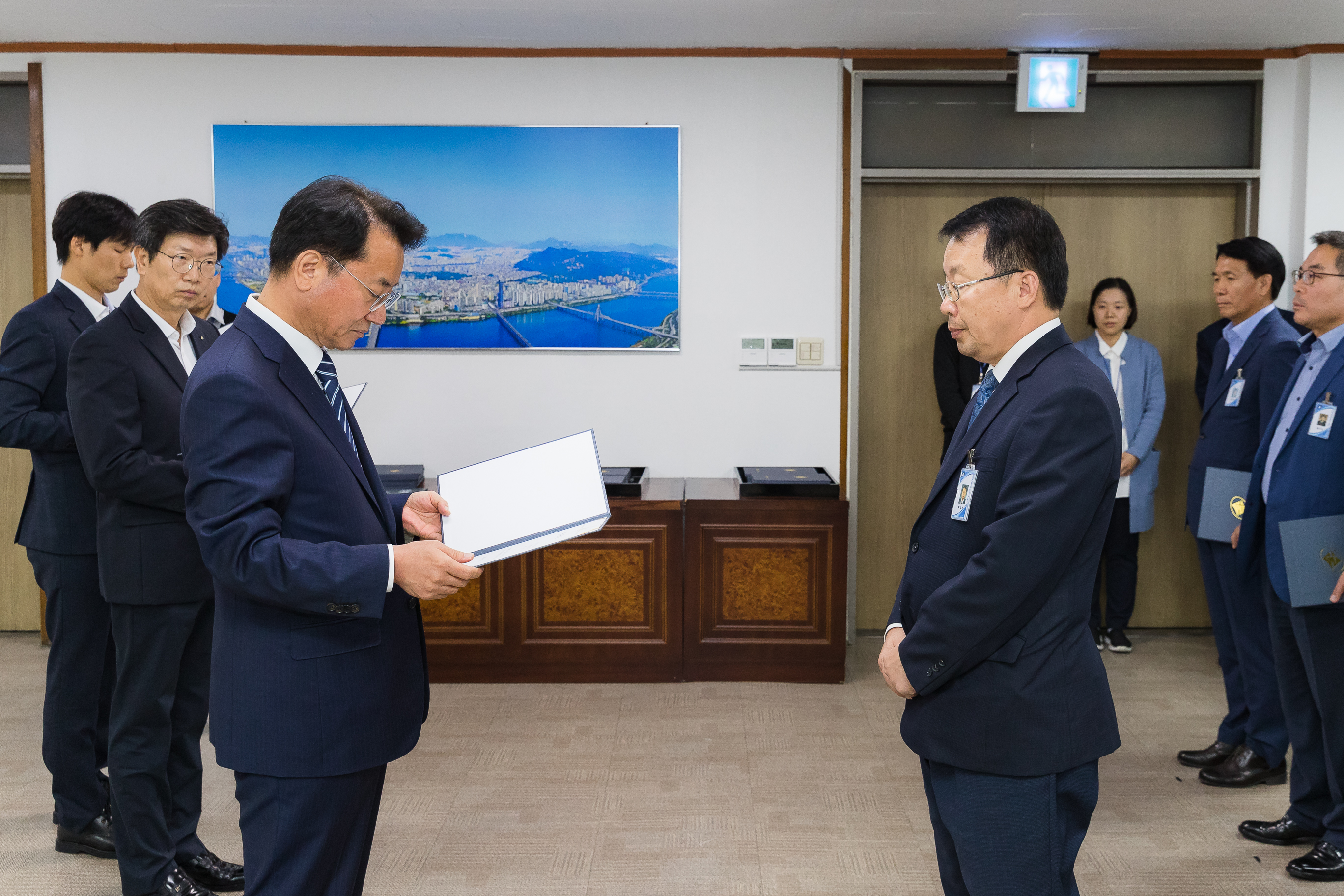 20181005-5급 이하 공무원 임용장 수여식 176246.jpg