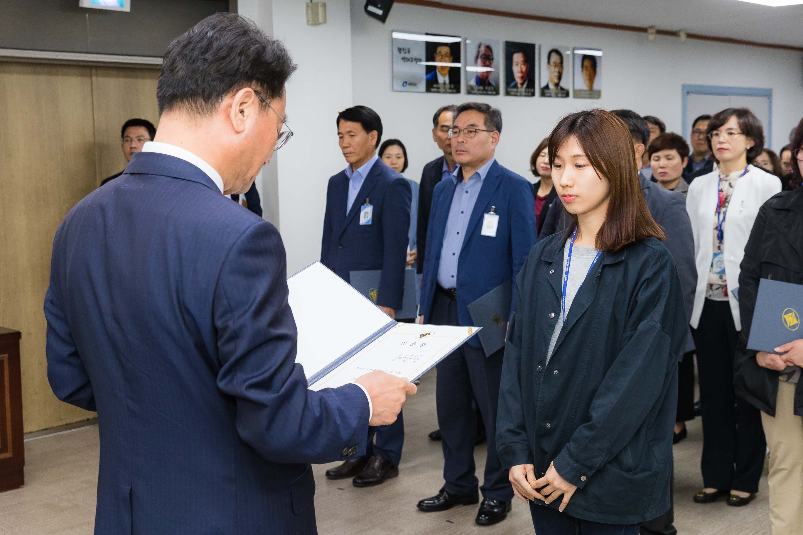 20181005-5급 이하 공무원 임용장 수여식 176395.jpg