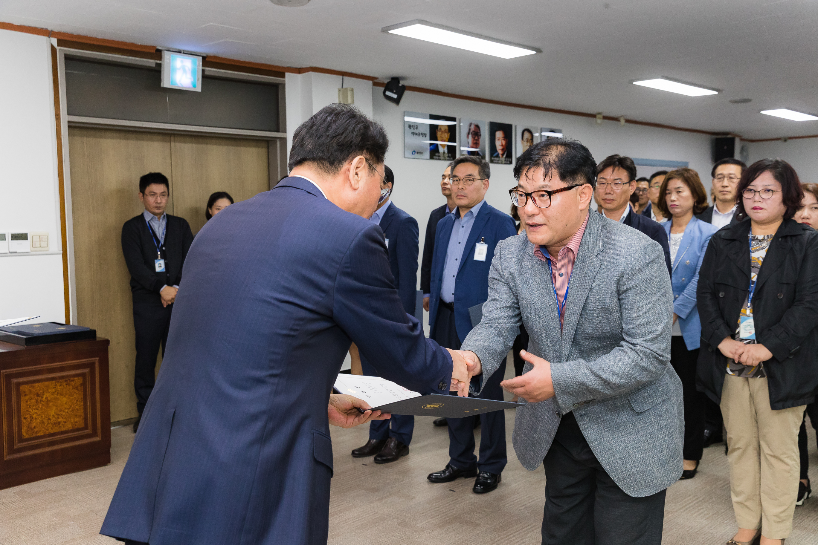 20181005-5급 이하 공무원 임용장 수여식 176250.jpg