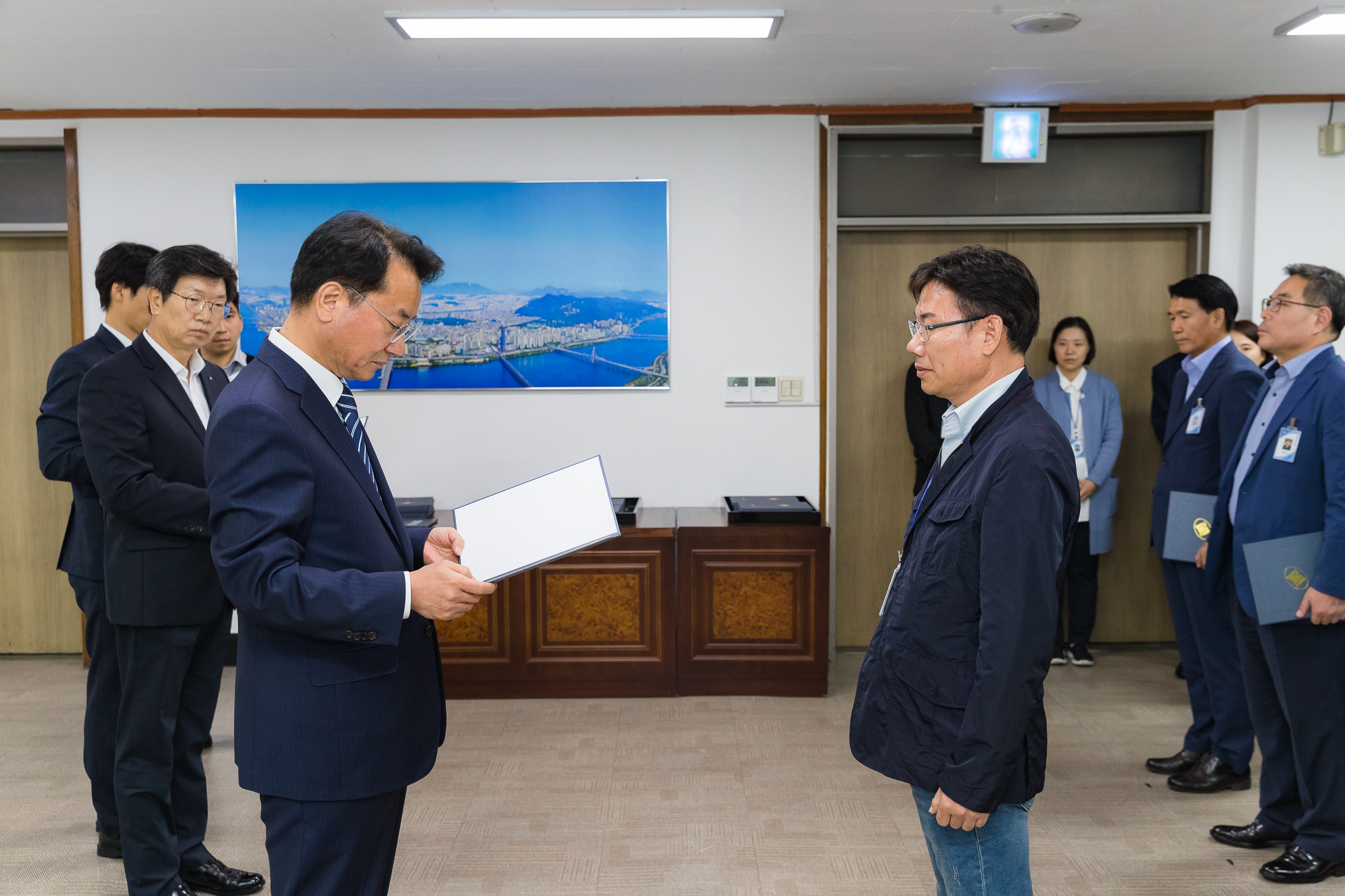 20181005-5급 이하 공무원 임용장 수여식 176252.jpg