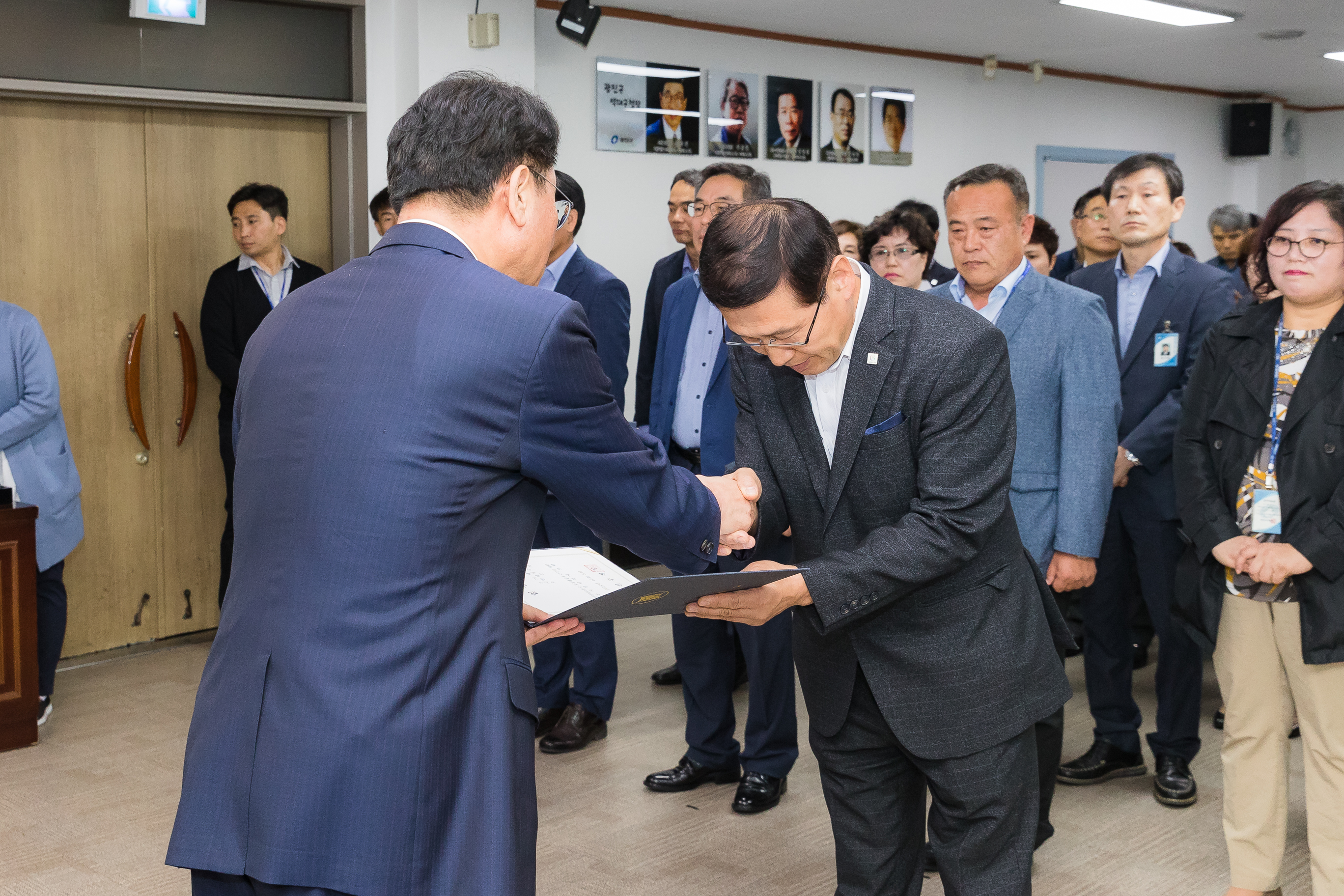 20181005-5급 이하 공무원 임용장 수여식 176259.jpg