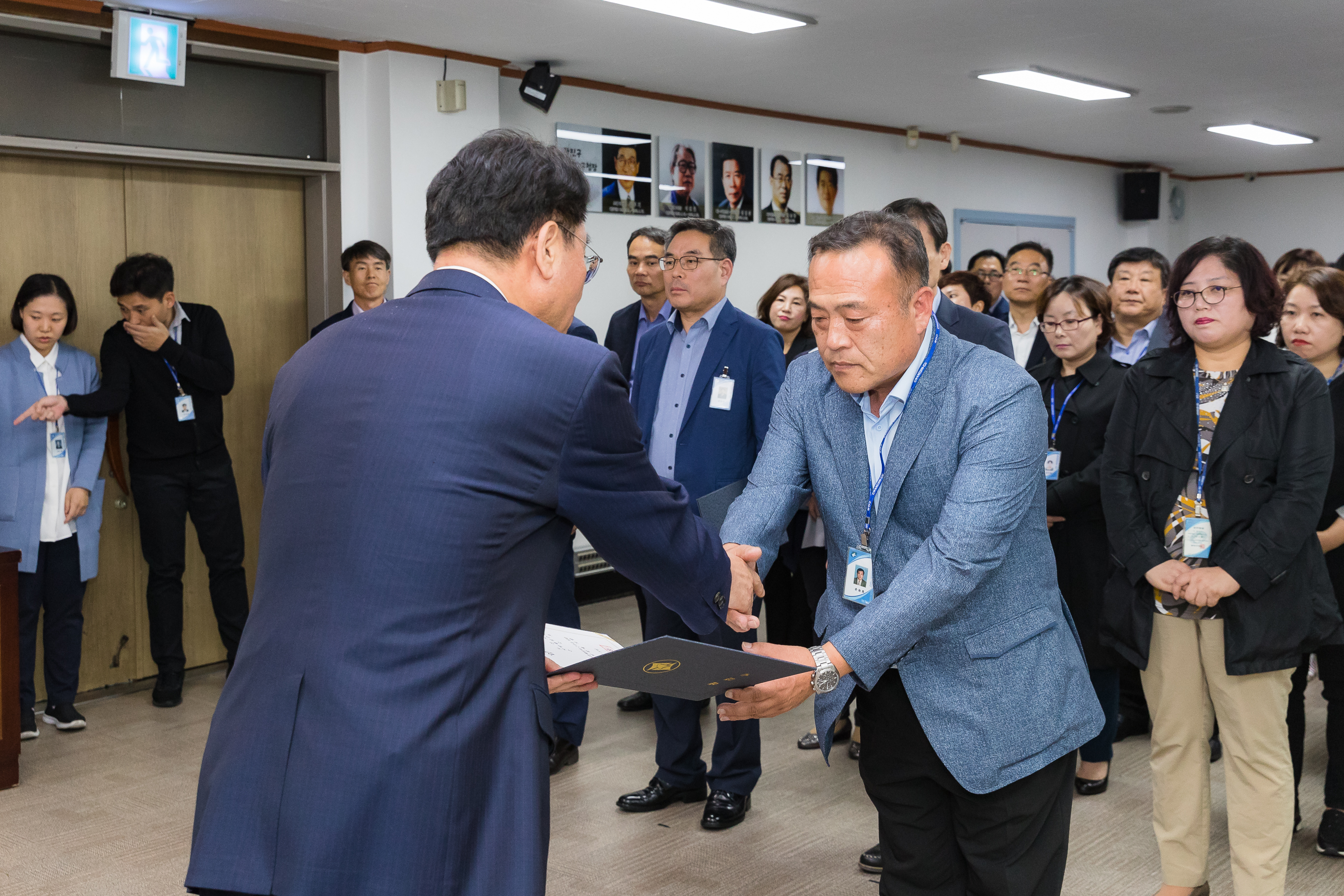 20181005-5급 이하 공무원 임용장 수여식 176262.jpg