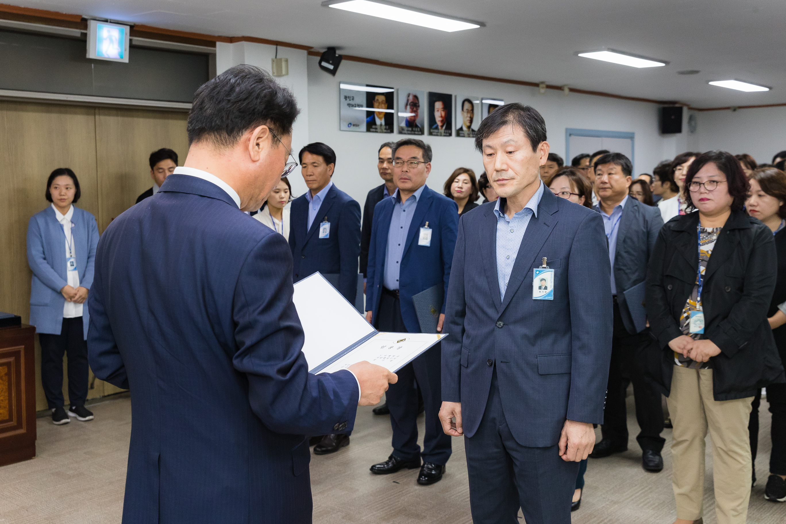 20181005-5급 이하 공무원 임용장 수여식 176263.jpg