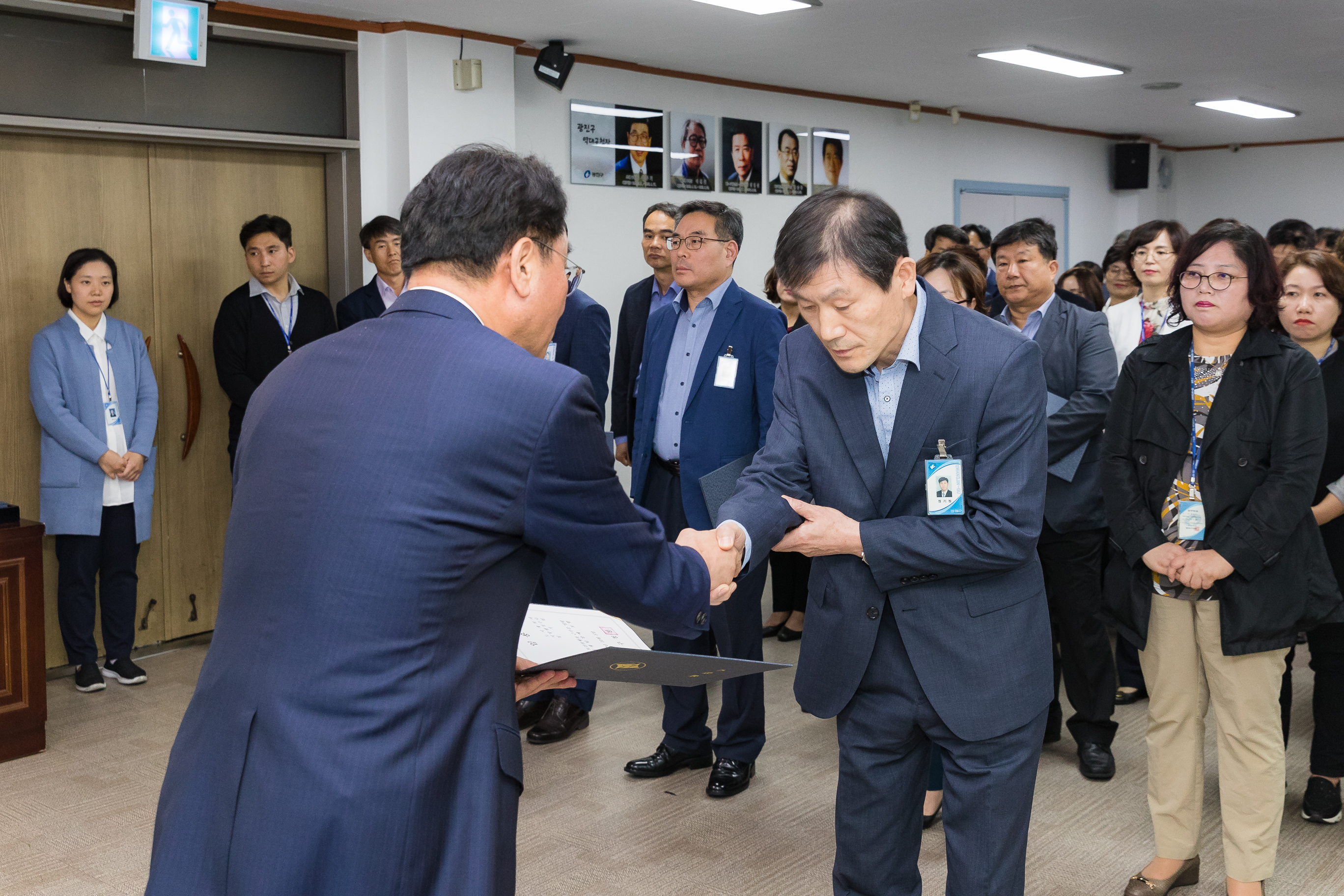 20181005-5급 이하 공무원 임용장 수여식 176265.jpg