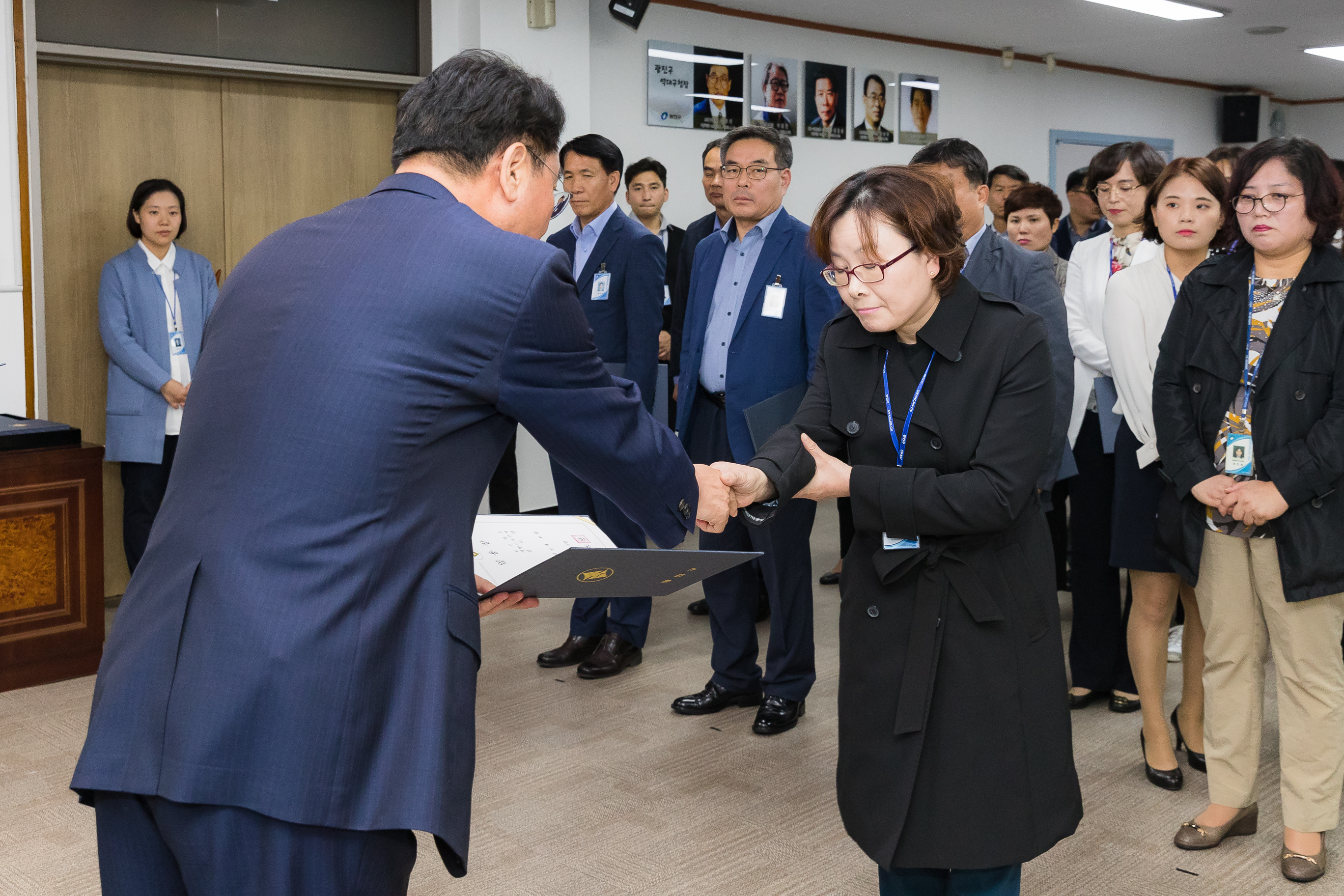 20181005-5급 이하 공무원 임용장 수여식 176268.jpg