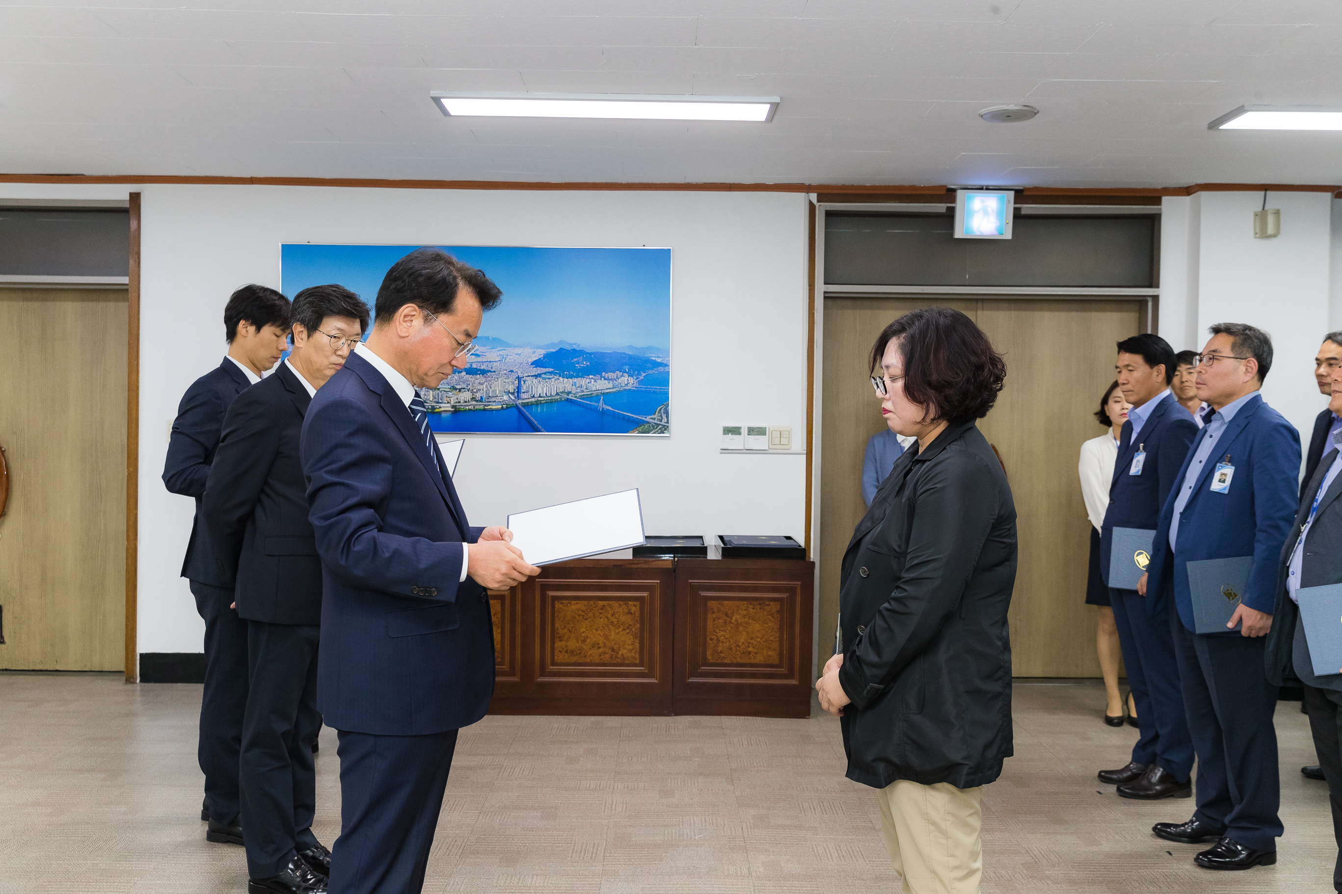 20181005-5급 이하 공무원 임용장 수여식 176270.jpg