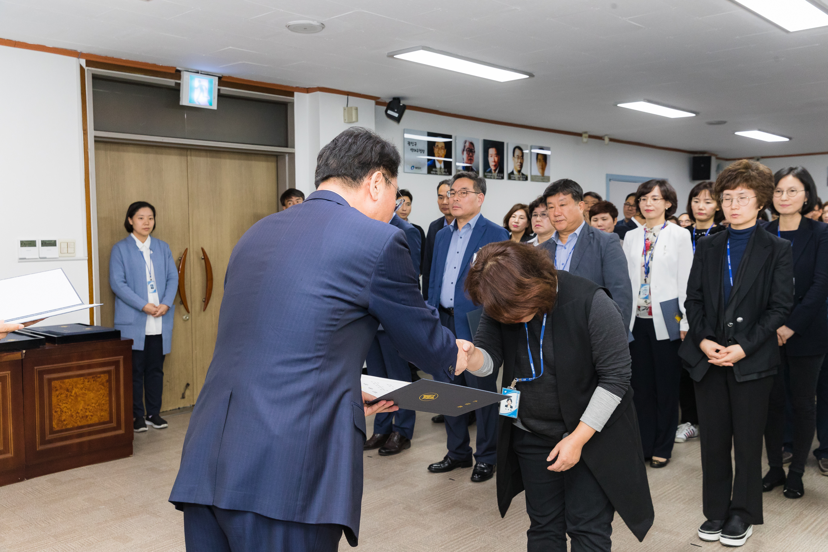 20181005-5급 이하 공무원 임용장 수여식 176274.jpg